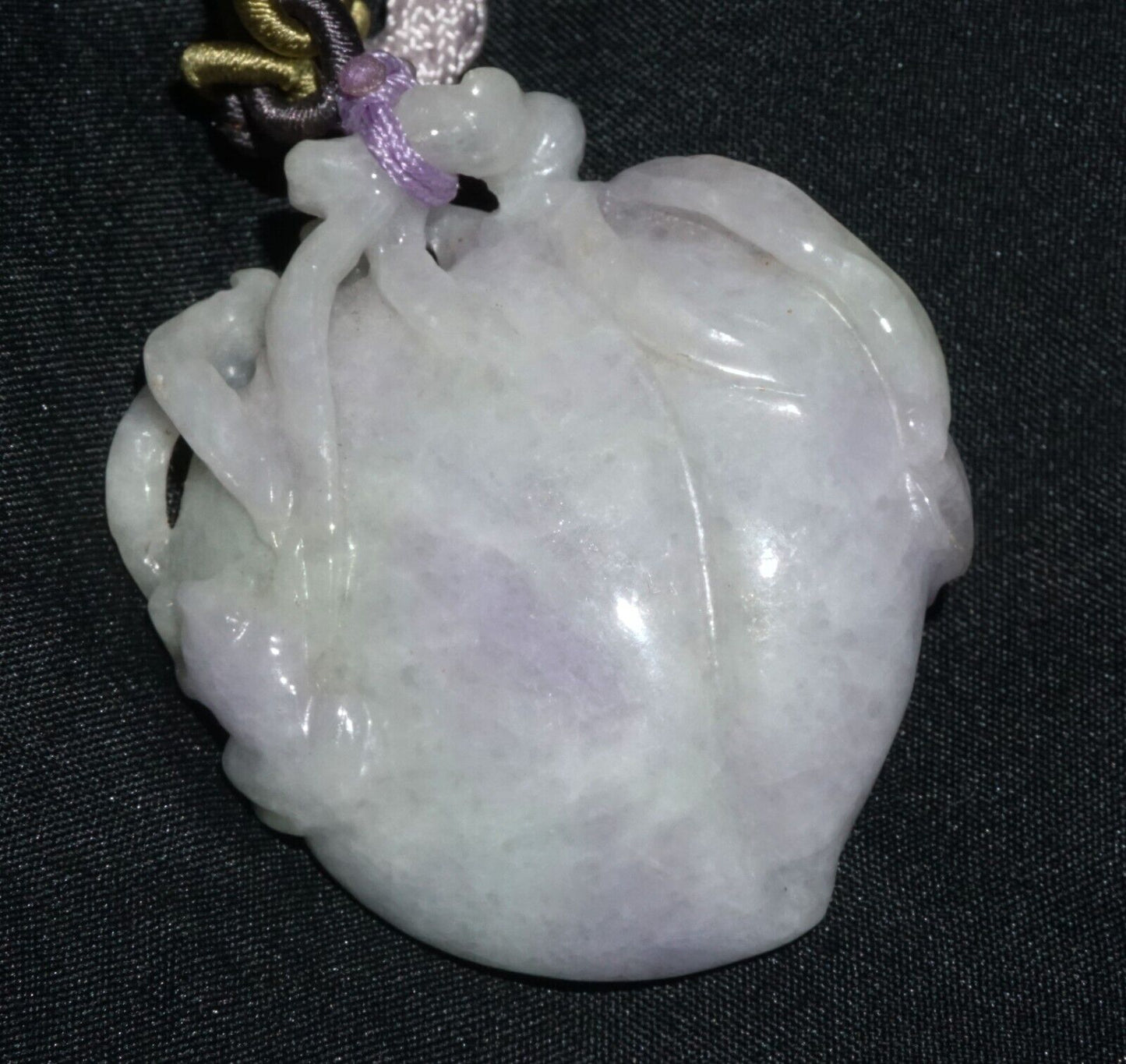 Vintage Chinese Lavender Jade Peach Motif Pendant & Cord Necklace (---)