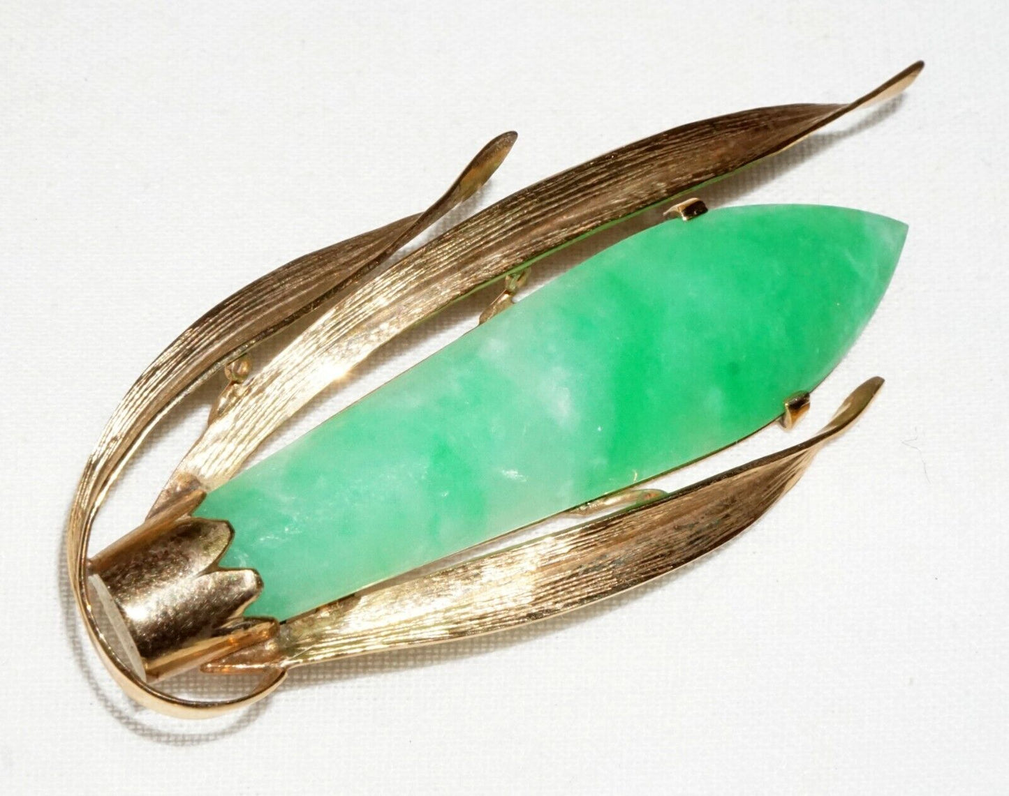 Vintage Chinese 14k Yellow Gold Brooch w. Apple Green Jadeite Jade Ming's (InS)