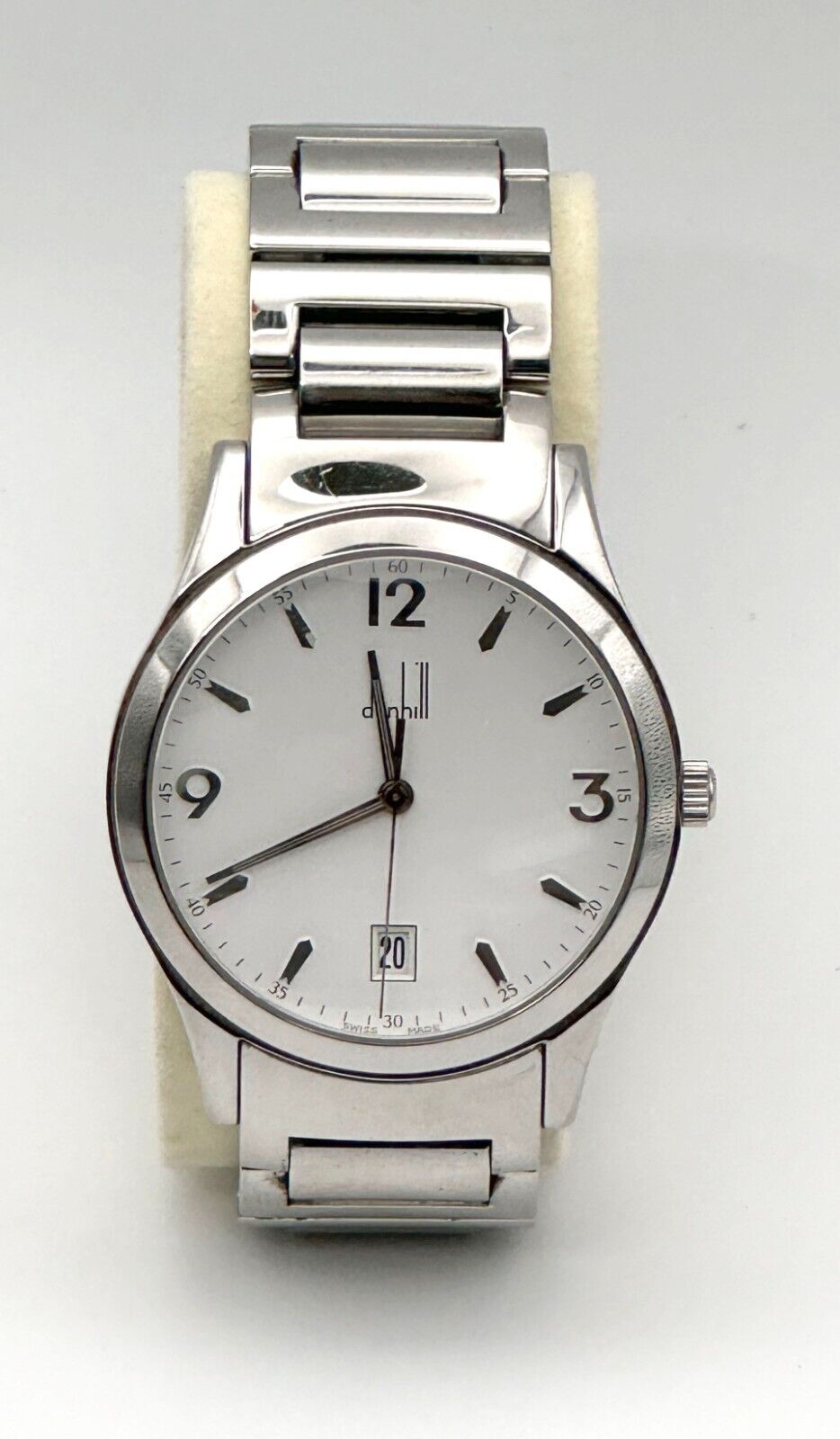 Dunhill Cityscape Men's Stainless Steel Quartz Wristwatch (InS)10