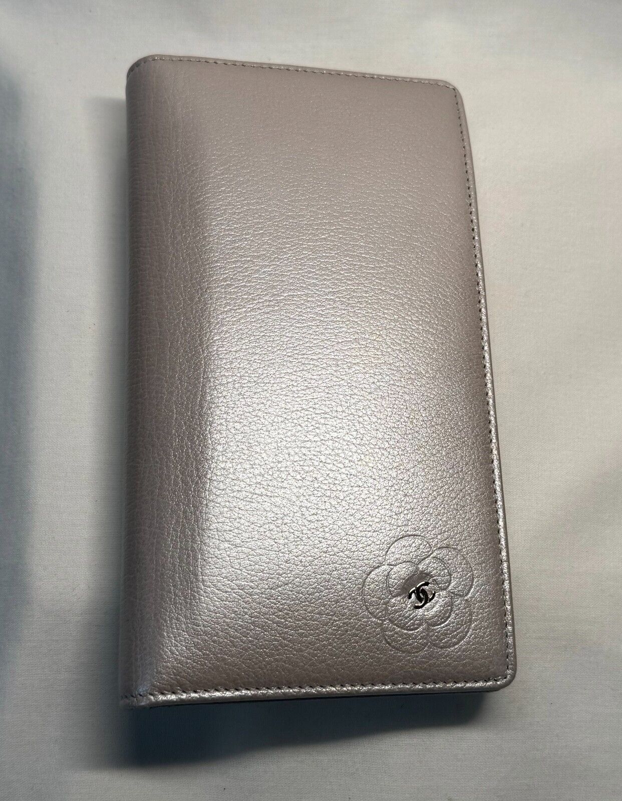 Chanel Camellia Silver Bifold Lambskin Wallet w Box, Inserts, Dust Cloth (InS)67