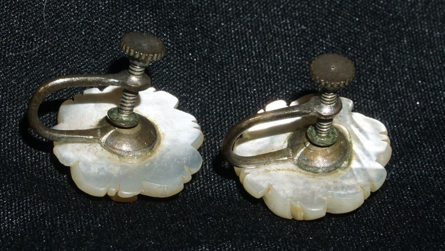 Vintage Silver set Mother of Pearl Flower Motif Screw Back Earrings (JoD)