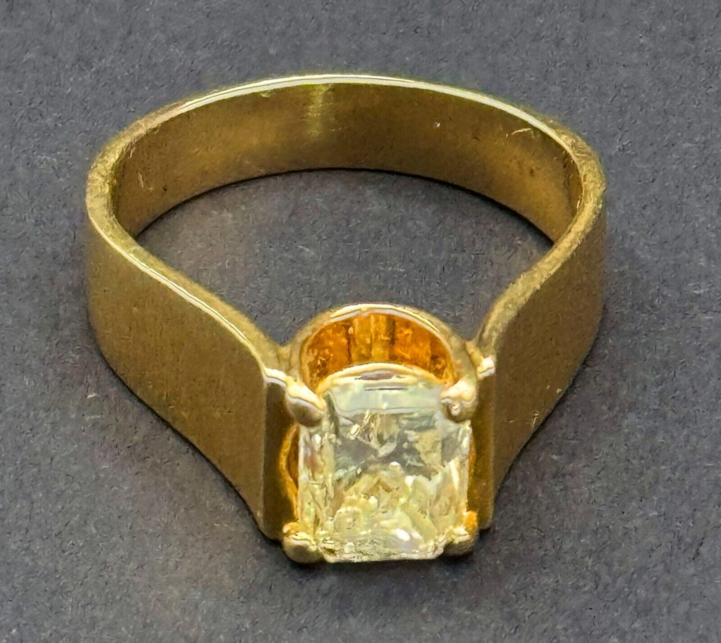 Vtg. 14k Y. Gold Ring Sz 8.5 w Prong Set Rectangular Cut 1.75 Ct Diamond (MeK)