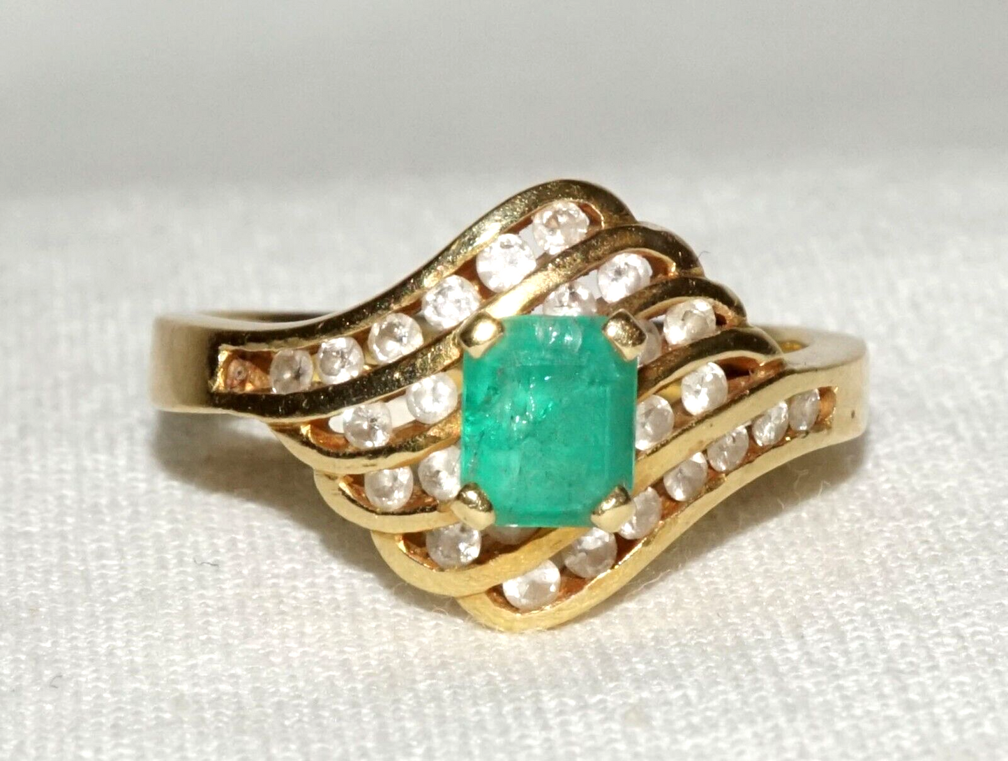 Vintage Modernist 14k Yellow Gold Ring Sz.5 w. 1x Emerald & 24x Diamonds (MHB)