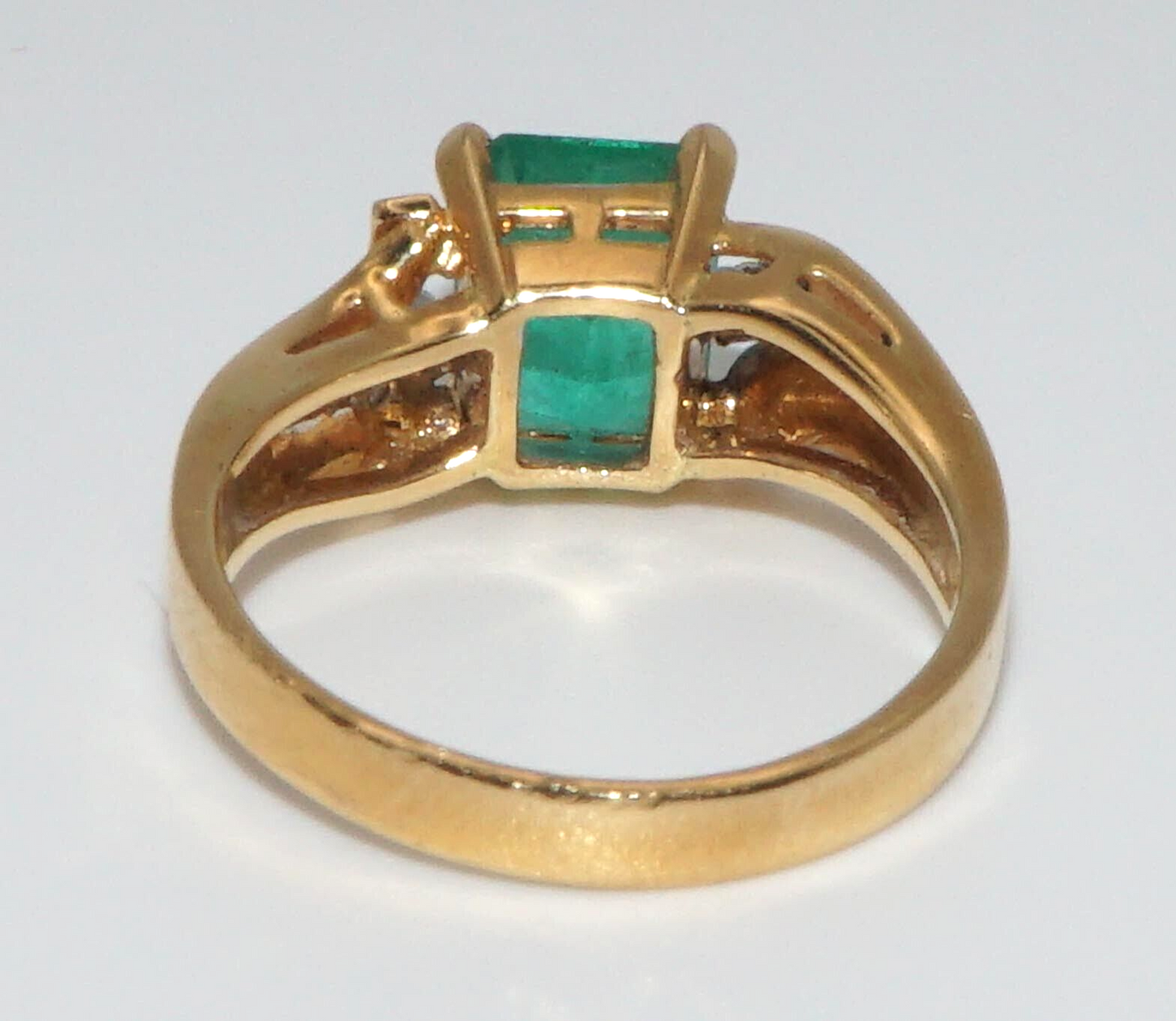 Vintage 18k Yellow Gold Prong Set Emerald & Diamond Ring Sz. 7.25 (ArS)