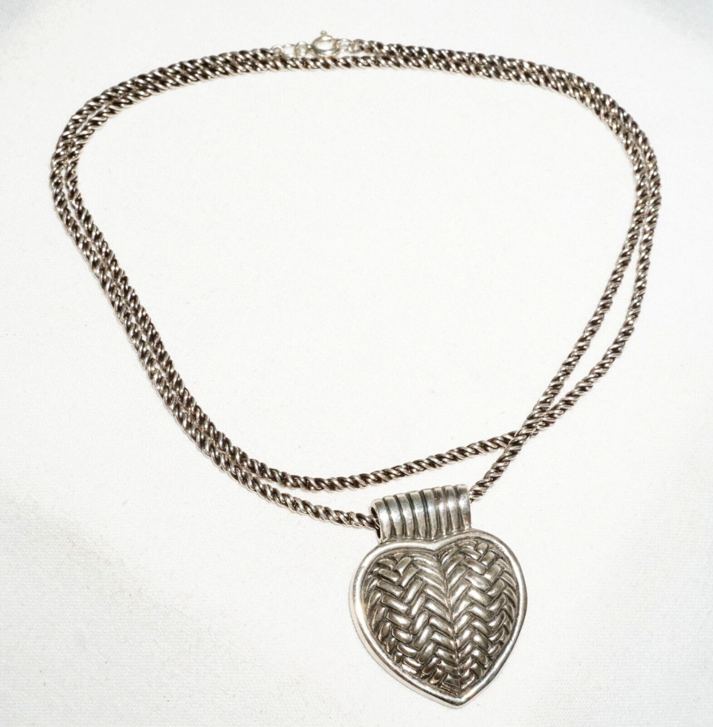 Vintage Sterling Silver Twisted Rope Design Necklace w. Heart Pendant (---)