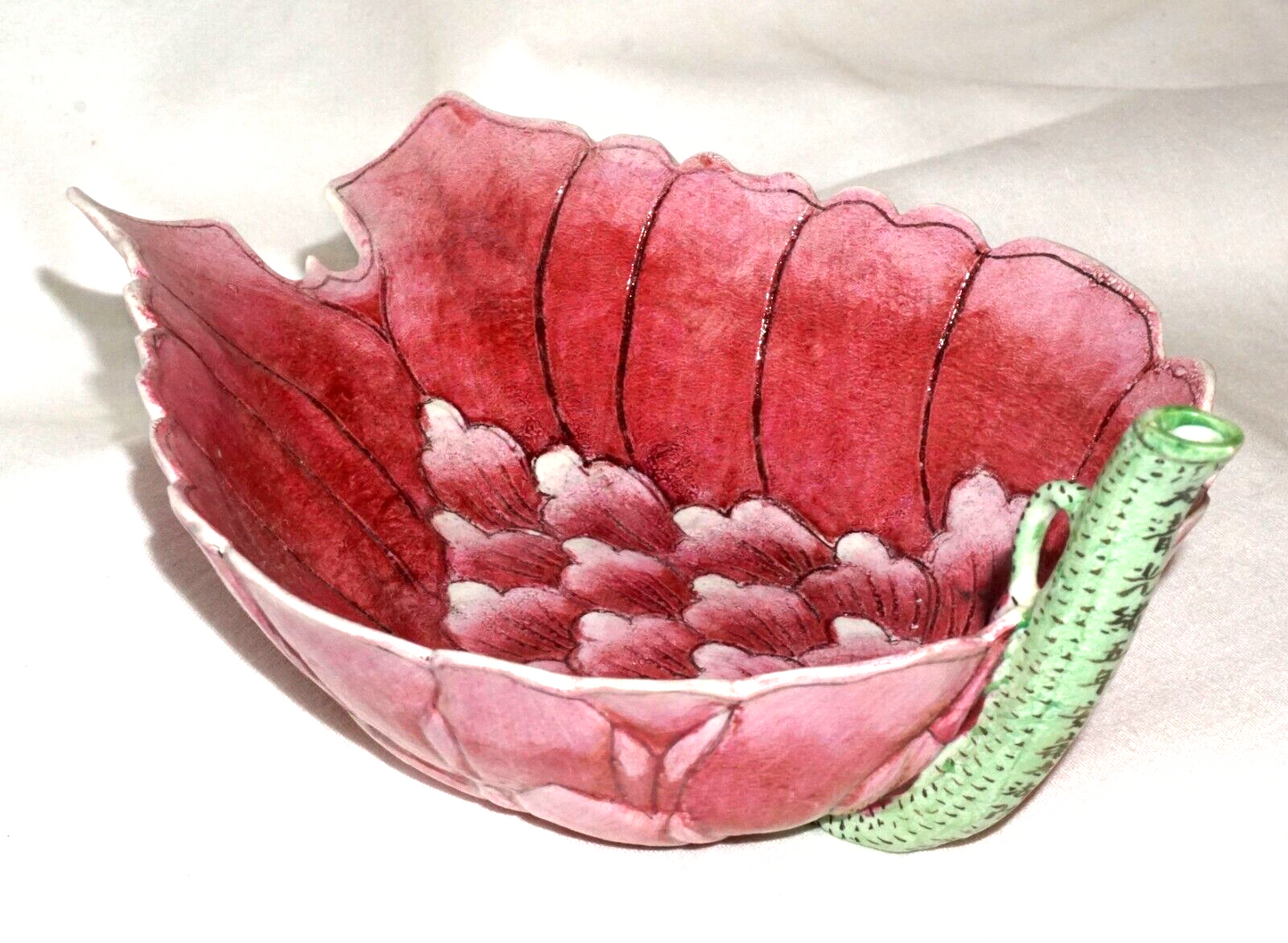 Antique Chinese Pink Incised Flower Bowl w. Green Stem & GuangXu Mark (JSt)NN