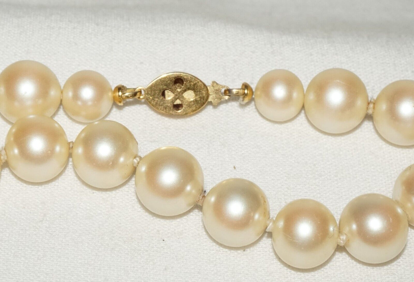 Vintage Faux Pearl Necklace 30" w. Gold Plated Clasp (KoS) L15