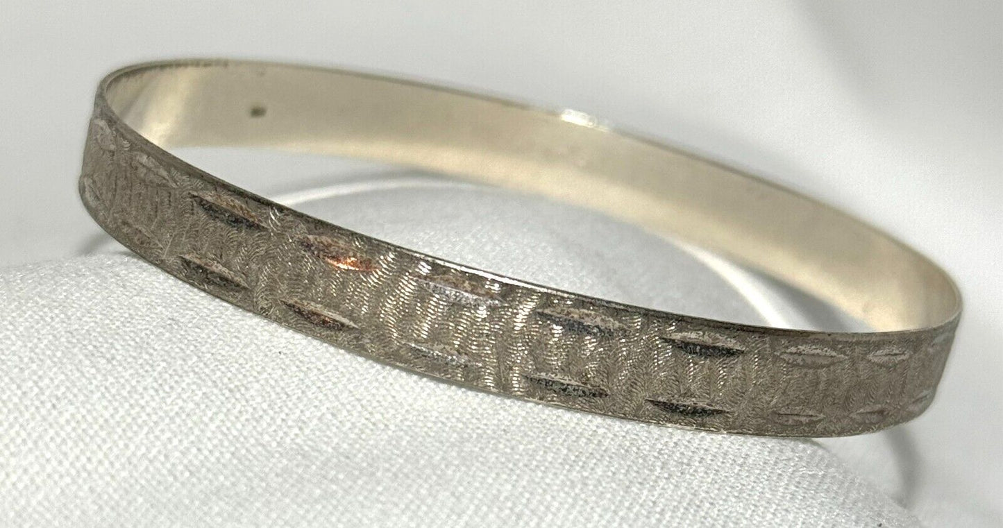 Sterling Silver 925 Beautifully Etched Bangle 2 1/2" x 2 5/8" (LoC)7