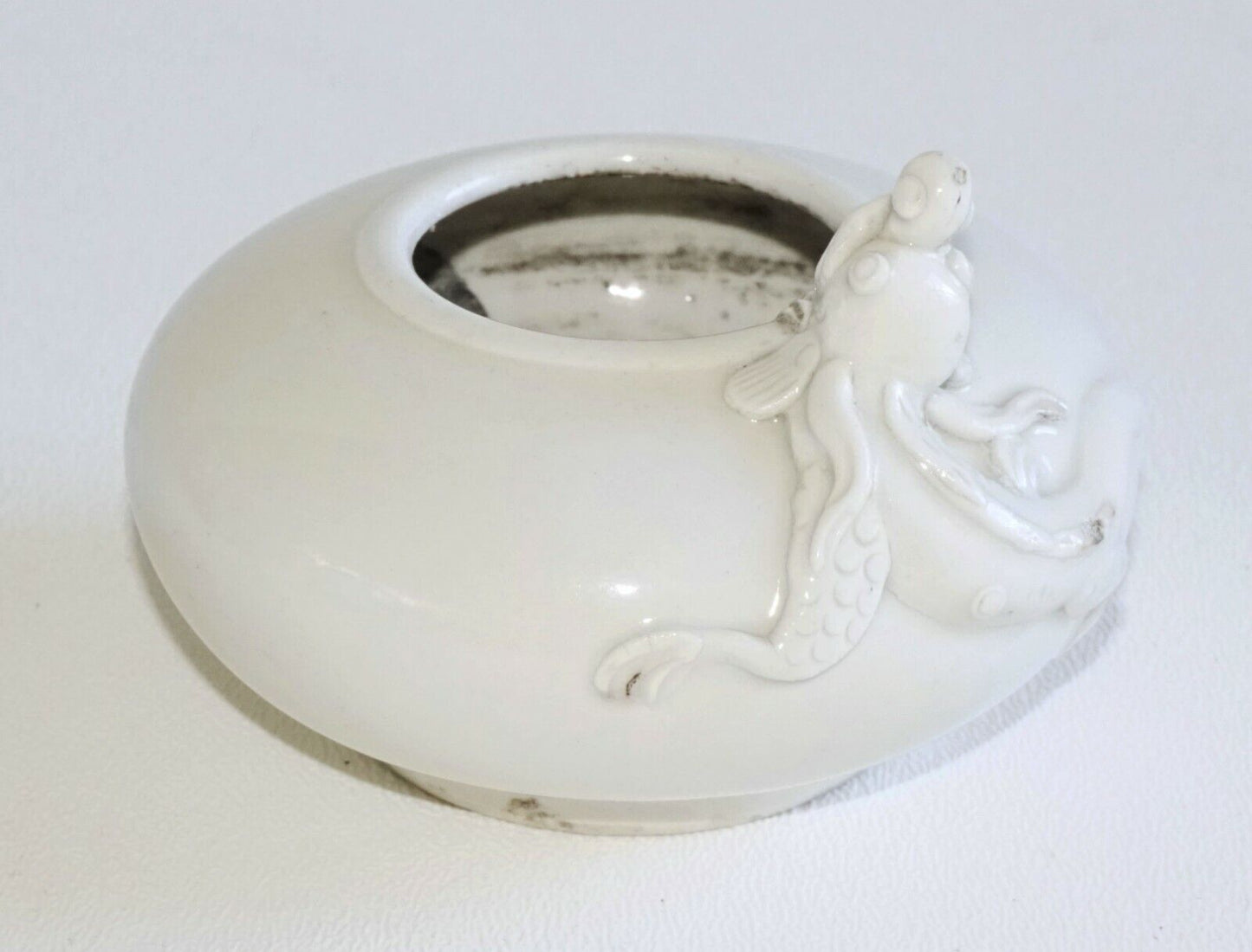 Chinese Qing White Porcelain Brush Washer w. Applied Dragon Motif (AHB) IC