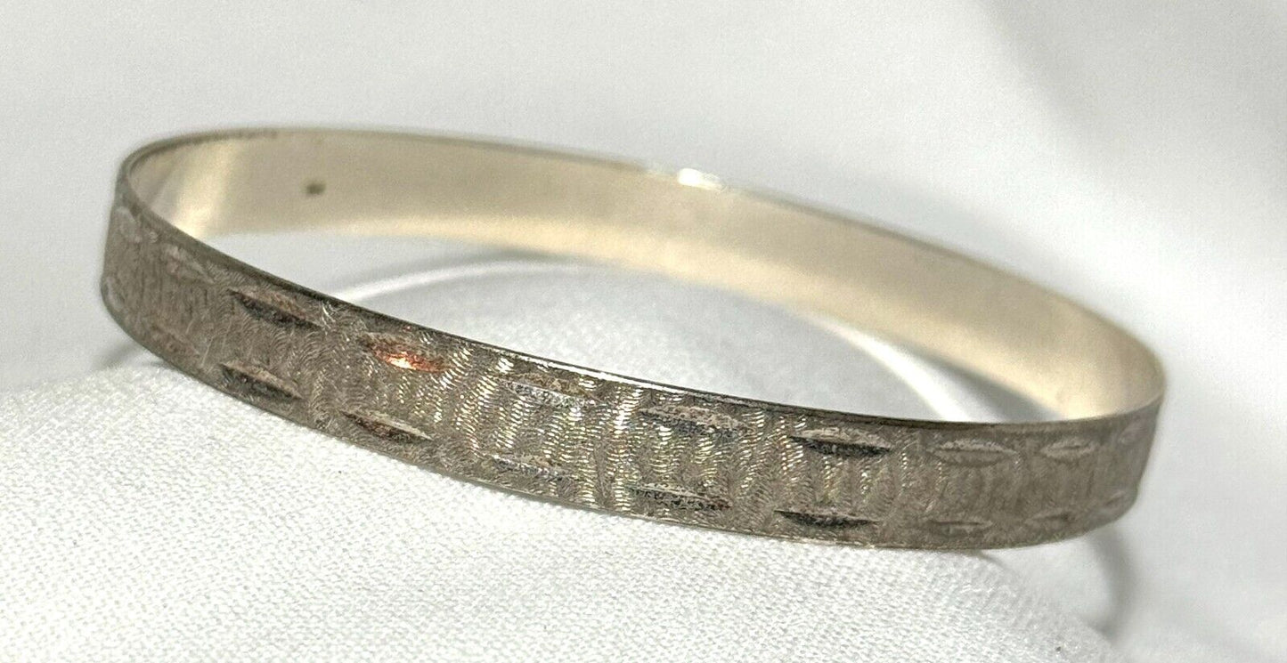 Sterling Silver 925 Beautifully Etched Bangle 2 1/2" x 2 5/8" (LoC)7