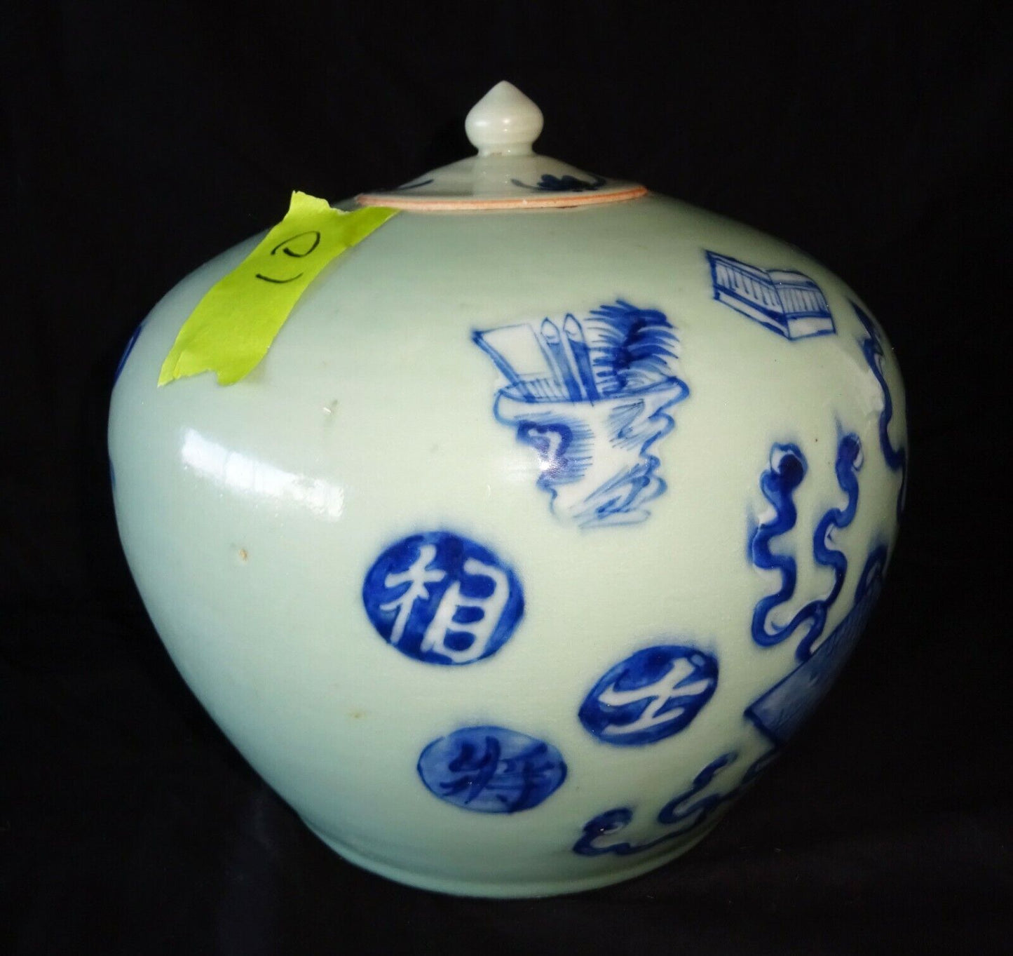 19C Chinese Large Porcelain Jar B&W 100 Antiques & Bat Motif Cover (HeN)#10 IC