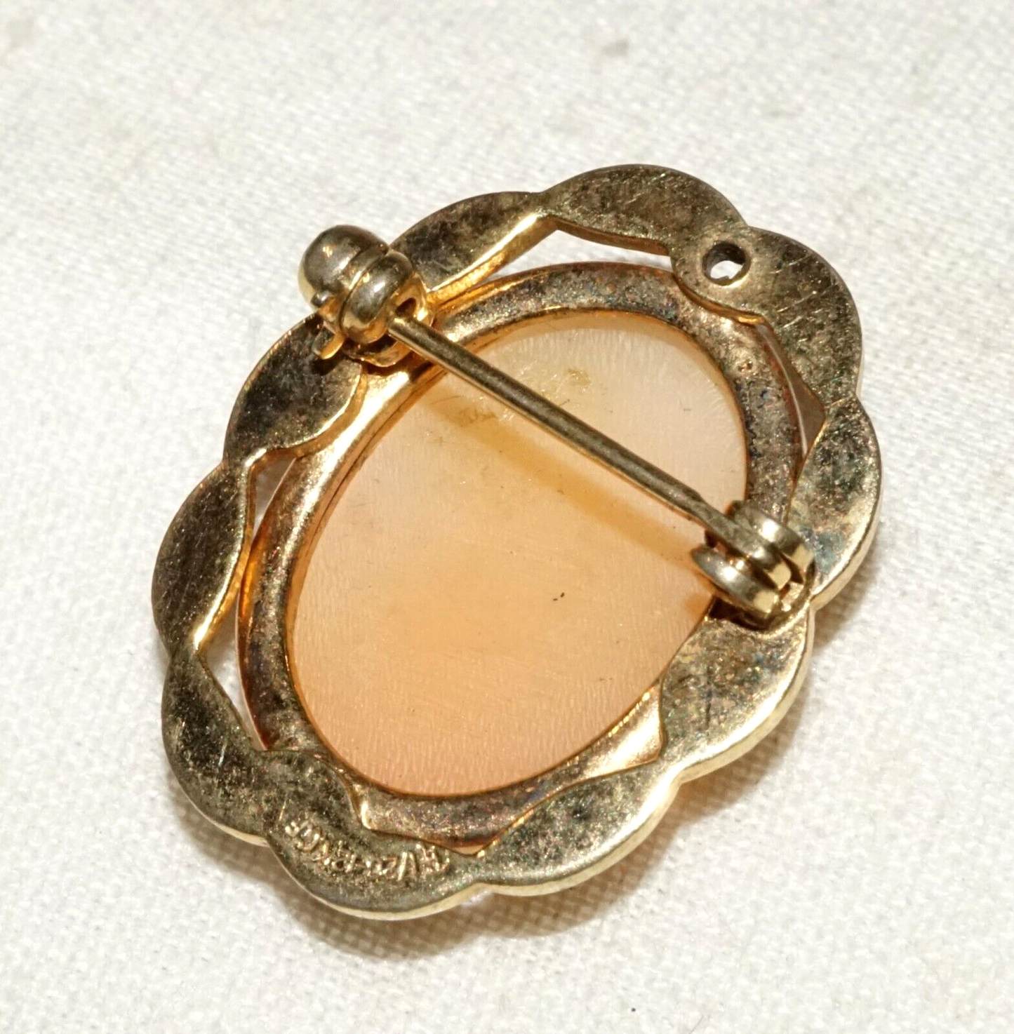 Vintage Gold Plated Shell Cameo w. Woman's Bust Motif (GoB) #10