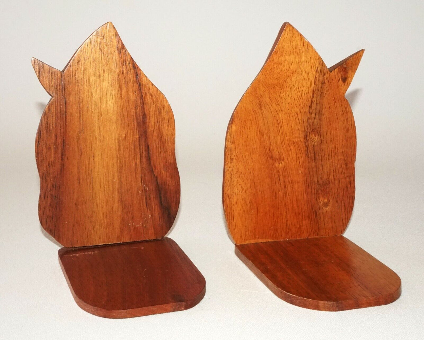 1940s Art Deco Hawaii Koa Wood "Anthurium" Motif Bookends (GoD)