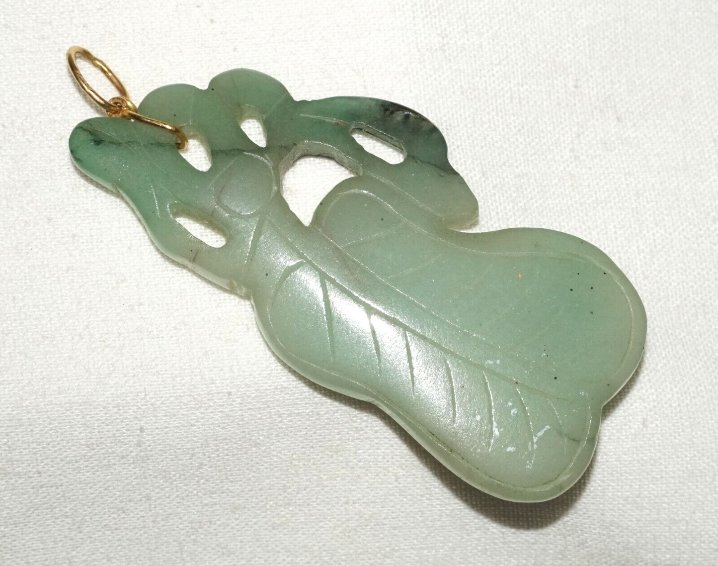 Vintage Chinese Green Jade Leaf Motif Pendant w. 14k Y. Gold Bail (LeS)L20