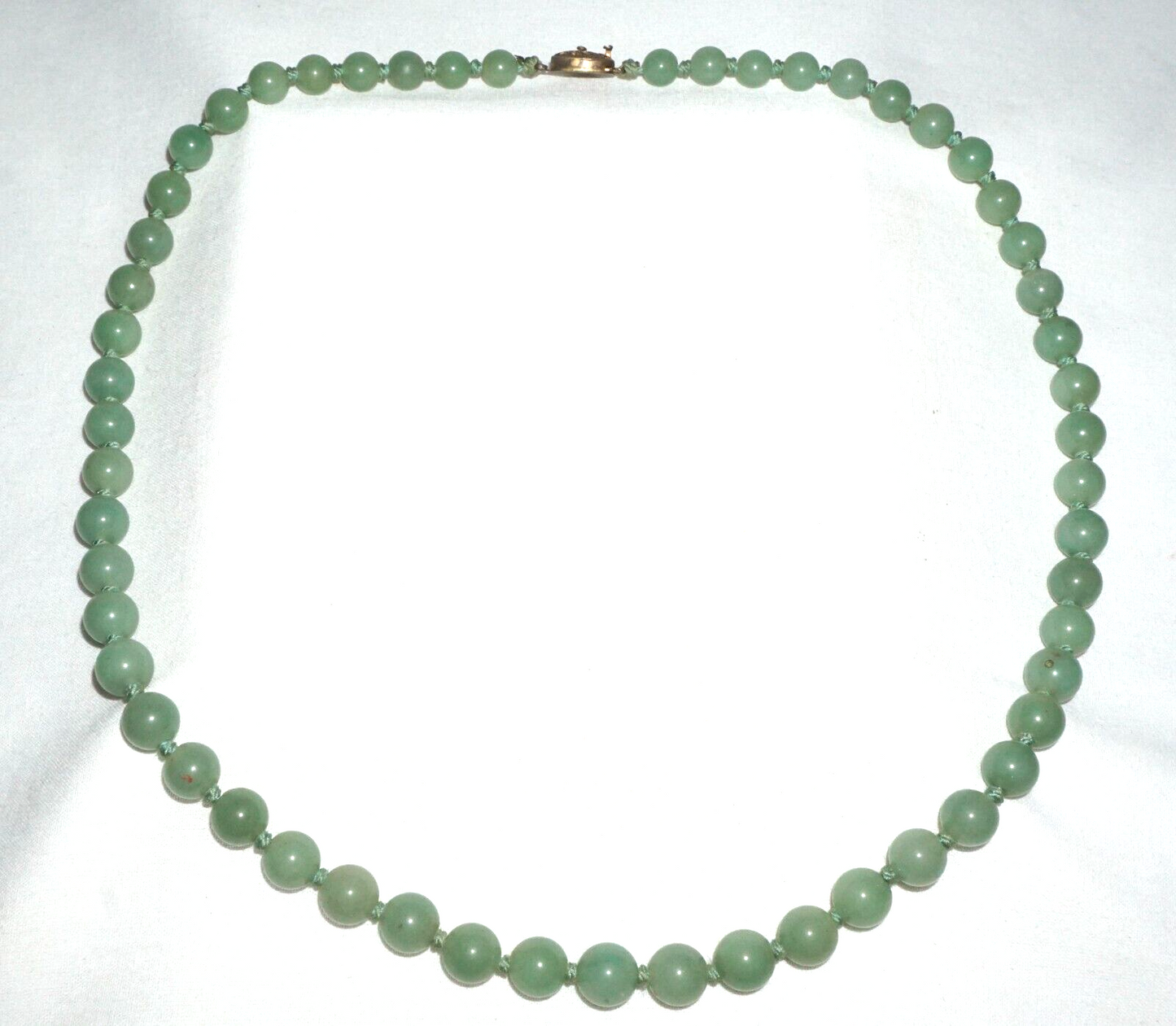 Vintage Chinese Celadon Green Jadeite Jade Bead Necklace w. Silver Clasp (---)