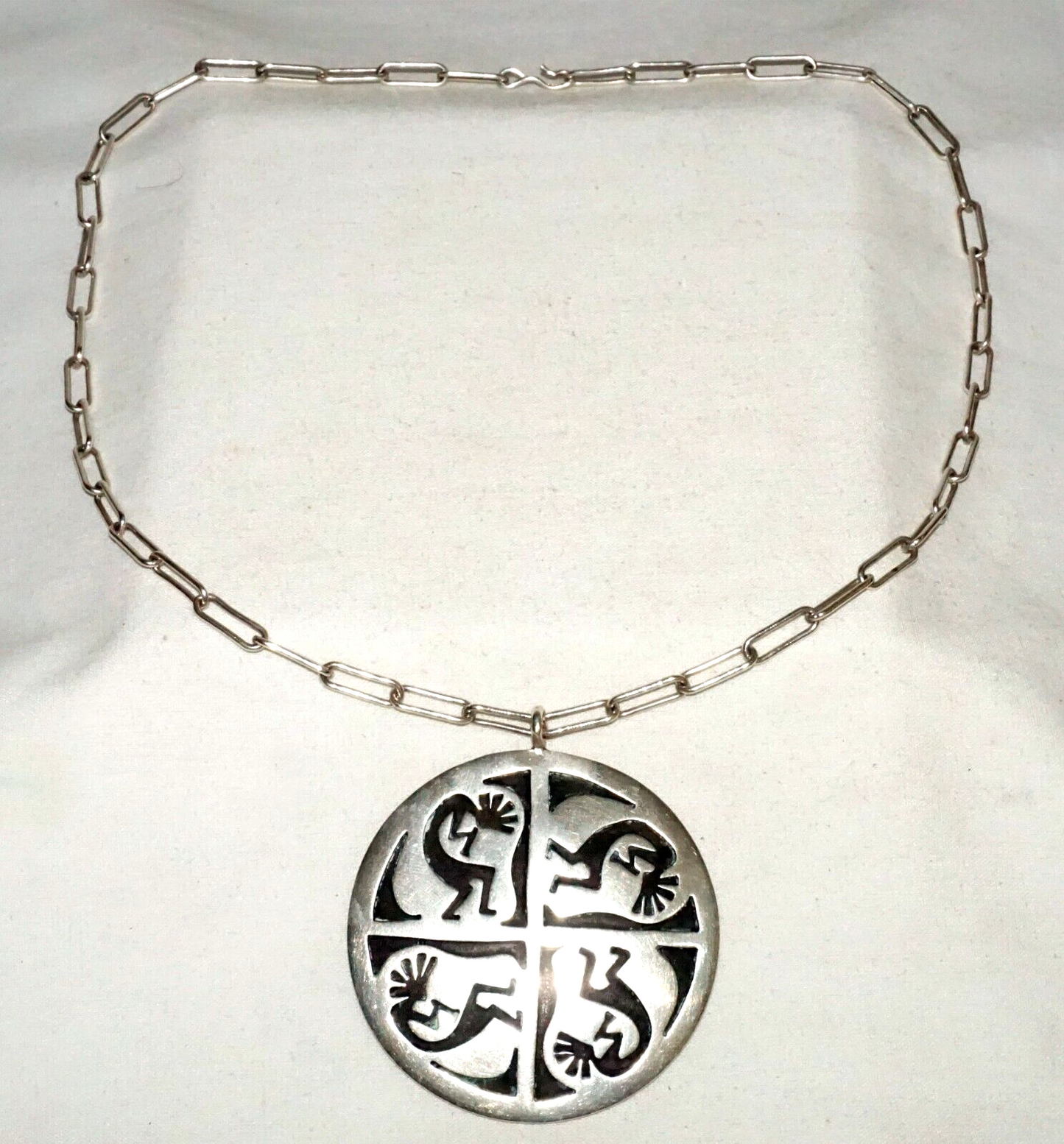 Vtg. S.W. US Sterling Silver Necklace & Pendant Kokopelli & Man in Maze (BeM)