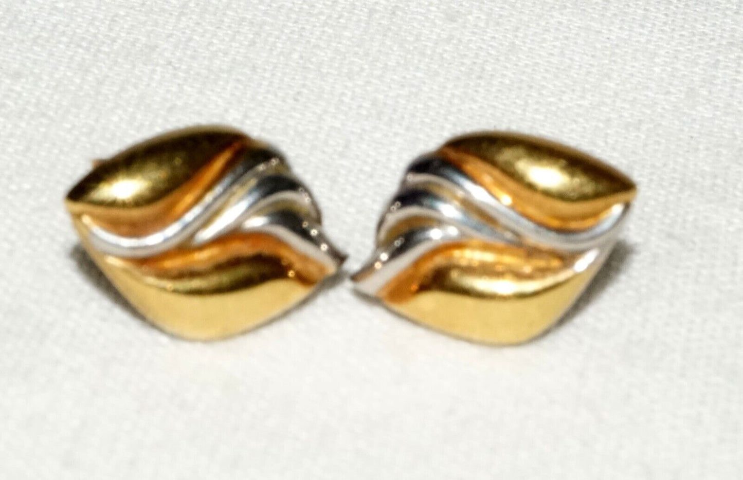 Vintage 14k Yellow & White Gold Wave Design Stud Earrings (YRa)