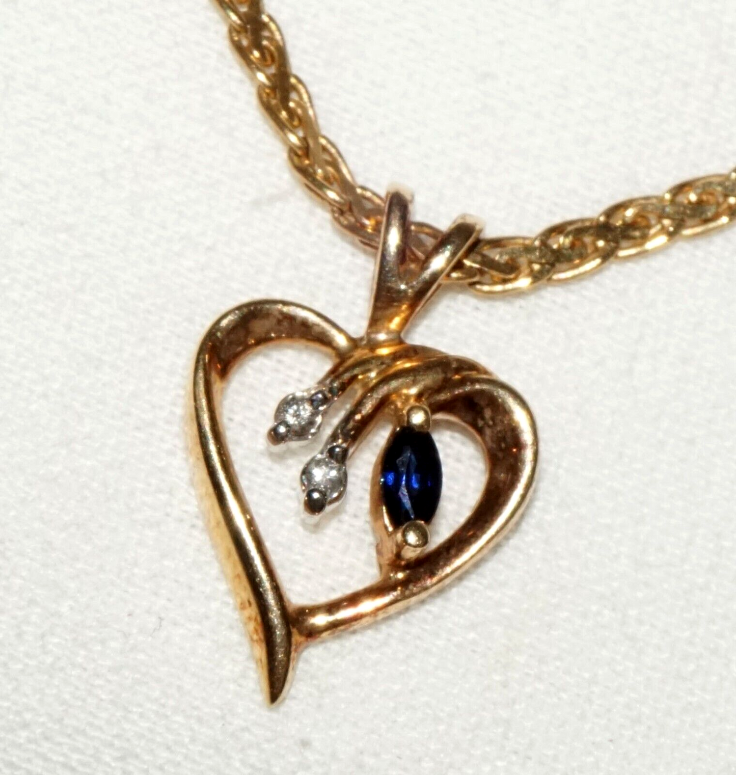 Vintage 14k Gold Necklace w. 14k Heart Pendant w. Diamonds & Sapphires (FeD *#14