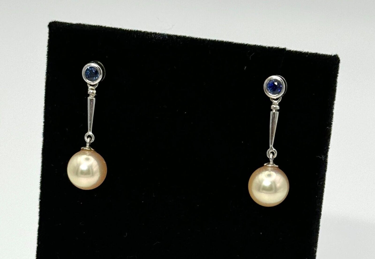 Vintage 18k White Gold, Golden Pearl and Blue Sapphire Drop Earrings (MeC)