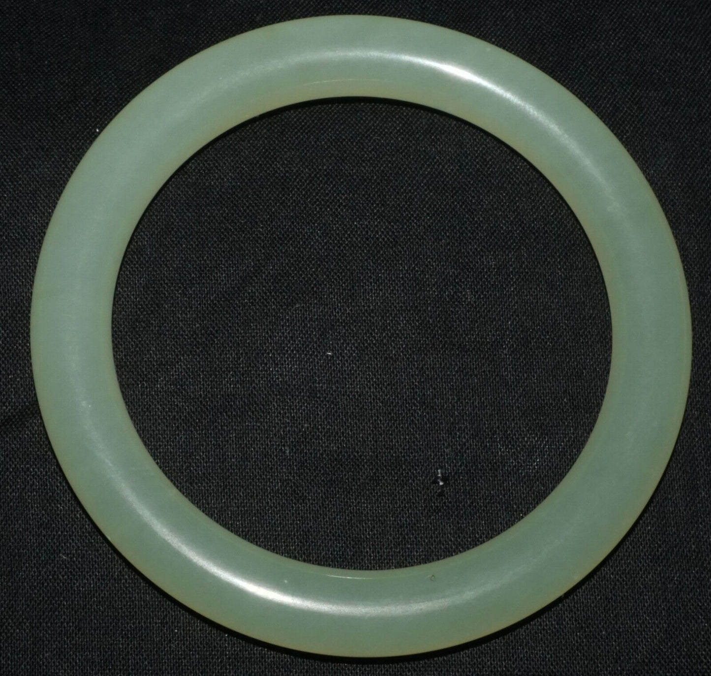 Vintage Chinese Semi Translucent Green Soapstone Bangle Bracelet (LeS) B56