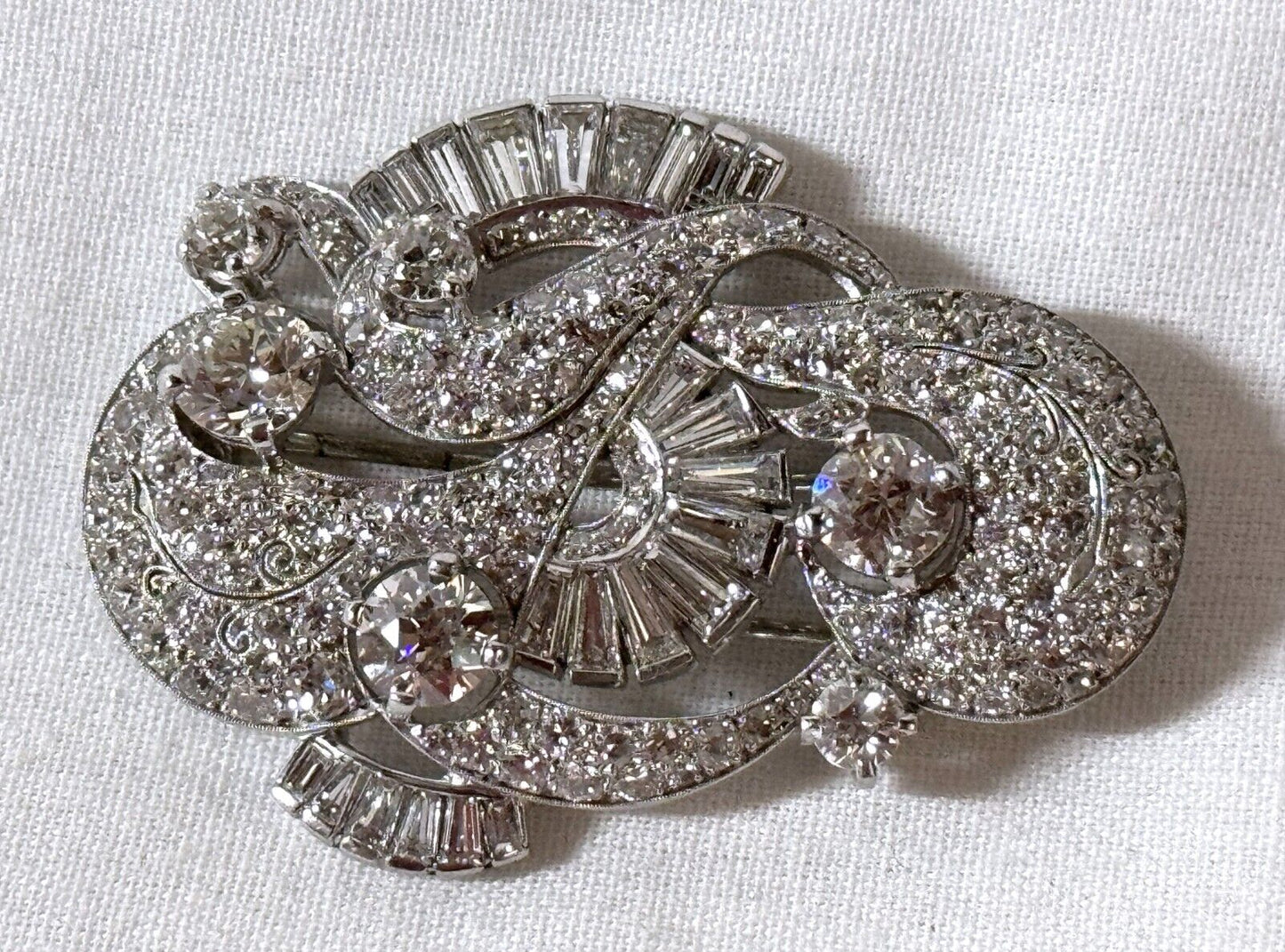 14 K. White Gold Diamond Filigree Brooch Total Diamonds Approx. 10ct. (ChR)