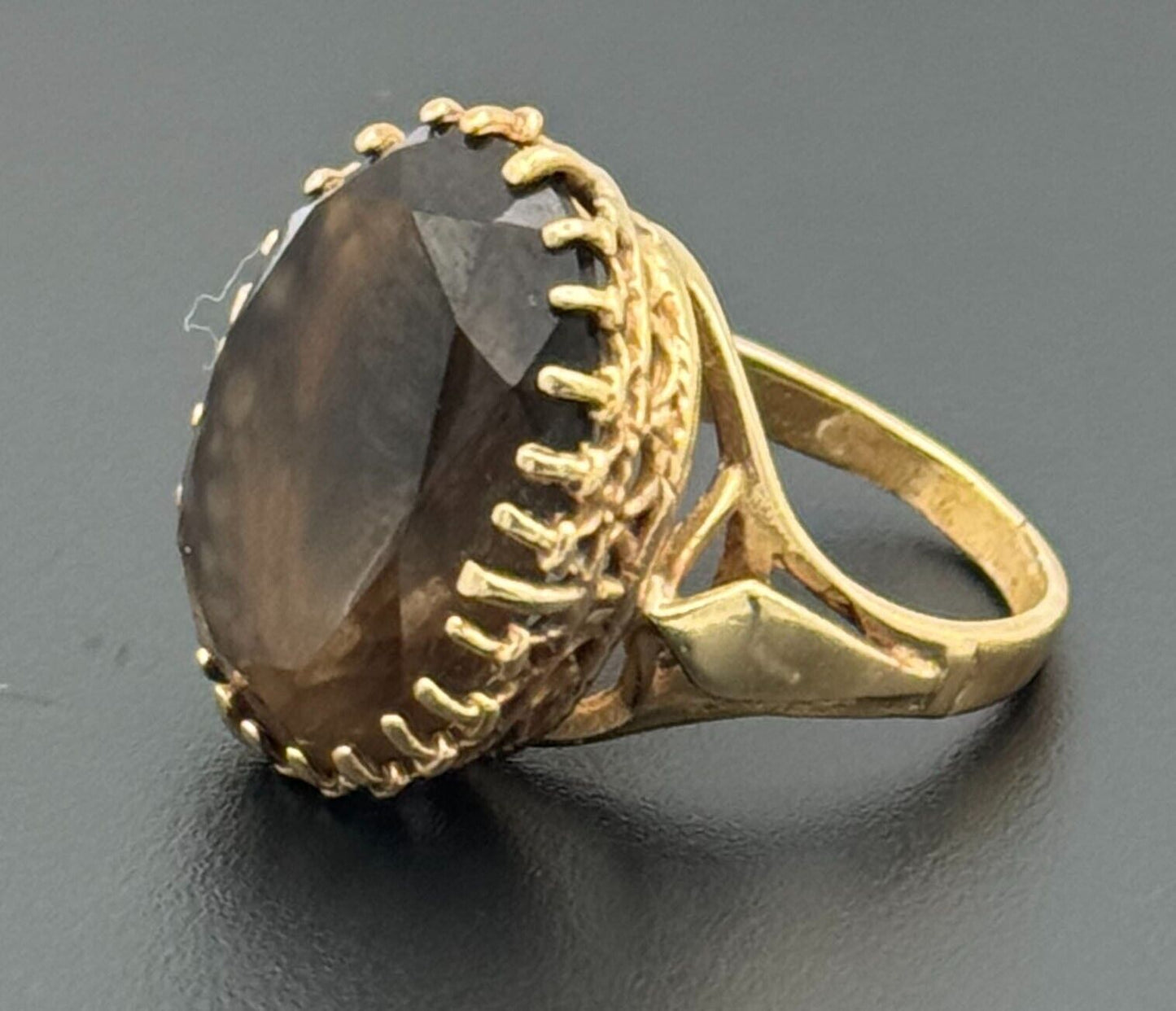 Vintage 18k Yellow Gold Cocktail Ring Sz. 7 w Facetted Smoky Quartz (McC)