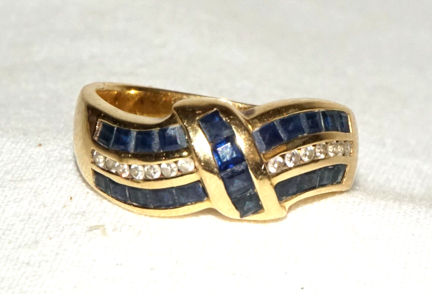 Vintage 18k Yellow Gold Ring Sz.7.75 w. 22x Sapphires & 14x Diamonds (PaS)