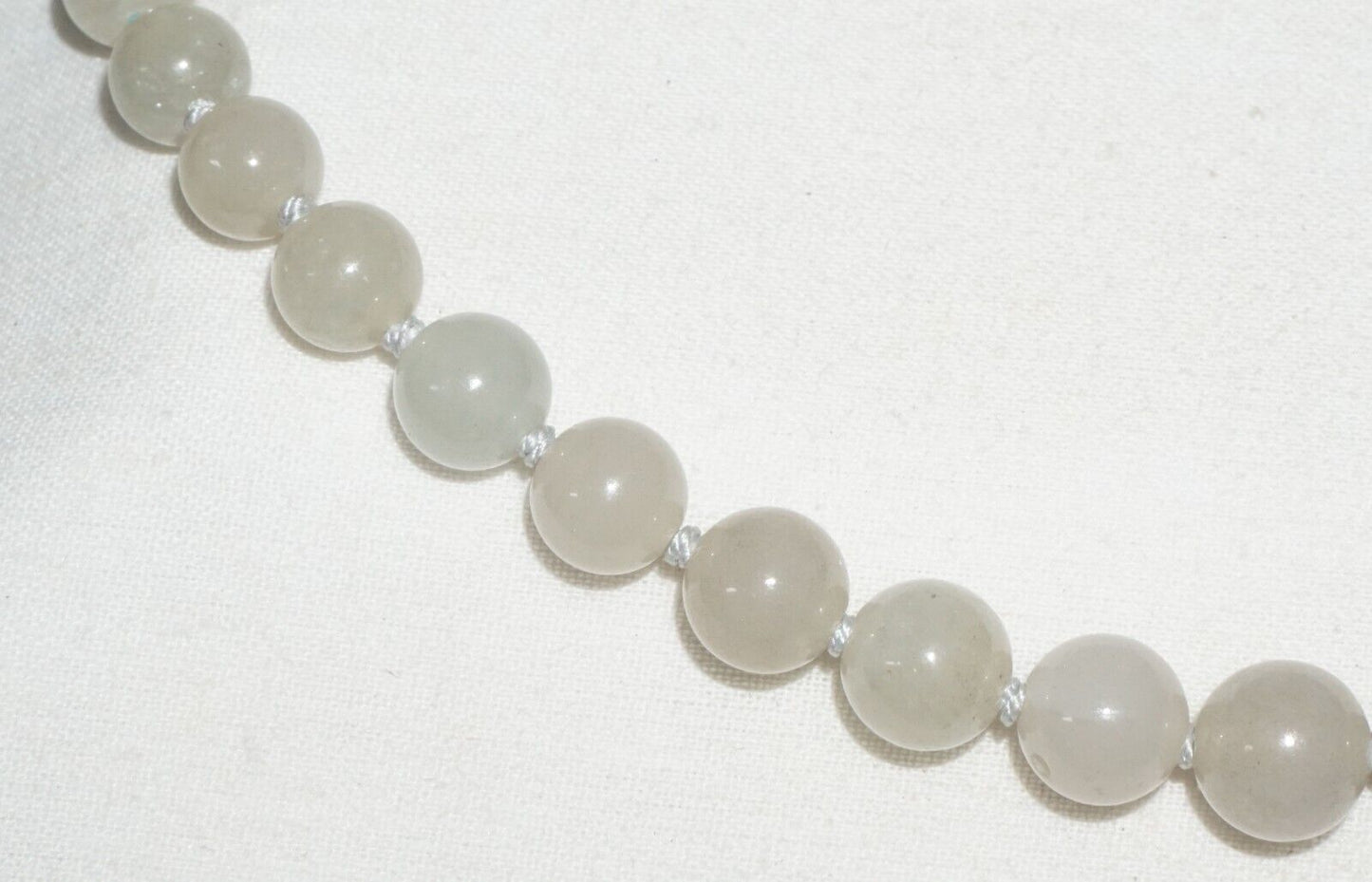 Vintage Chinese Grey Green Jadeite Jade Bead necklace w. Silver Clasp (---)#1