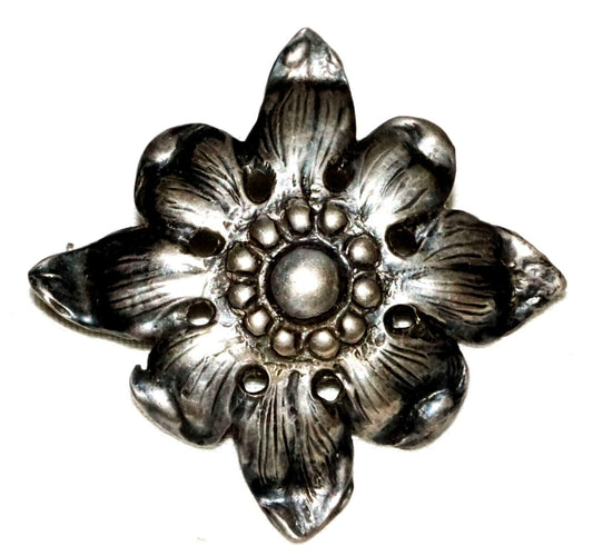 Antique Unmarked Silver Flower Motif Brooch Pin (ShI)