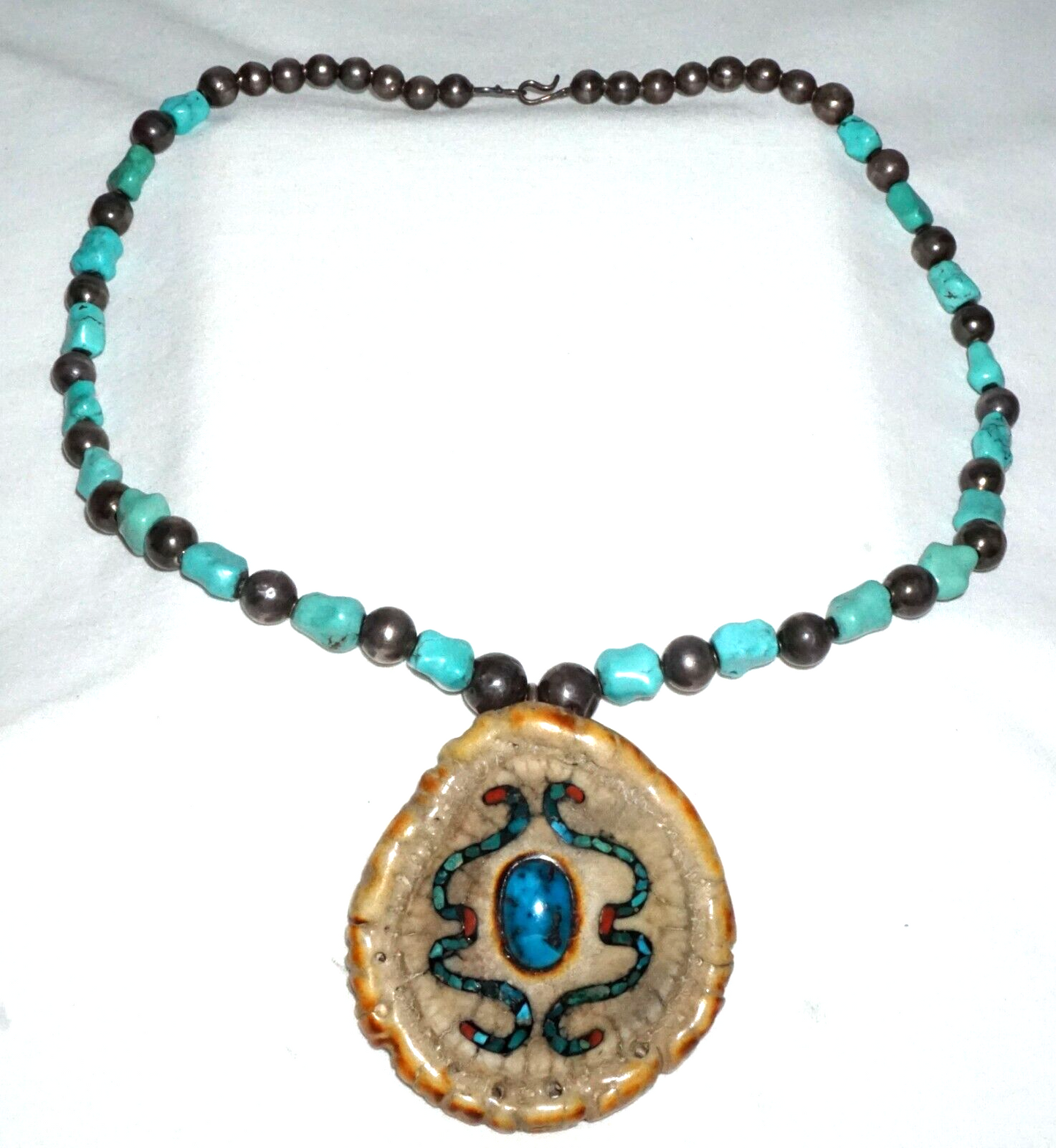 Vtg S.W. Silver & Turquoise Bead Necklace w. Inlaid Elk Antler Pendant (GeB)#16