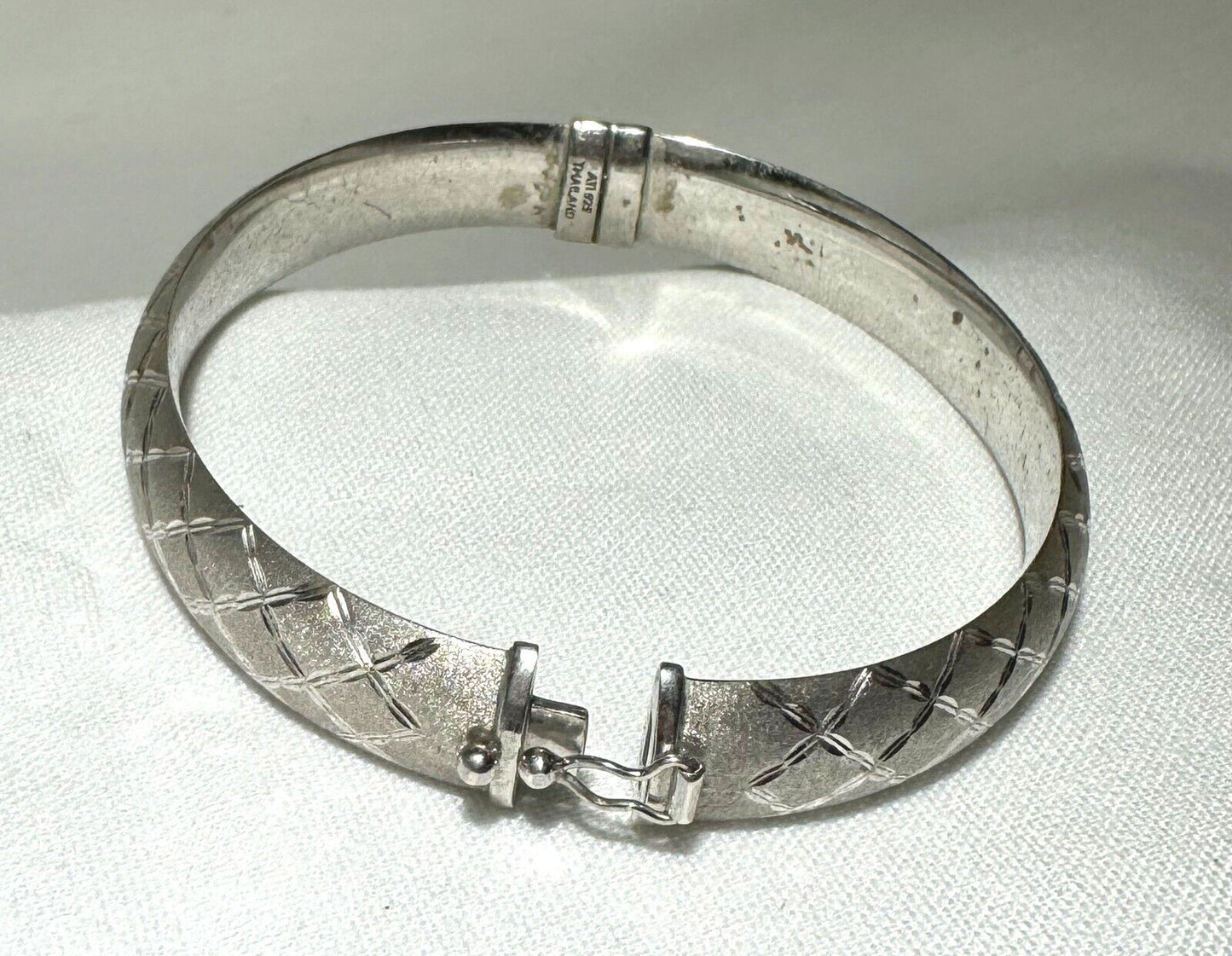 Thai Silver Silver Cross Hatch Bangle 2 1/2" x 2 1/8" w Safety Clasp (LoC)6