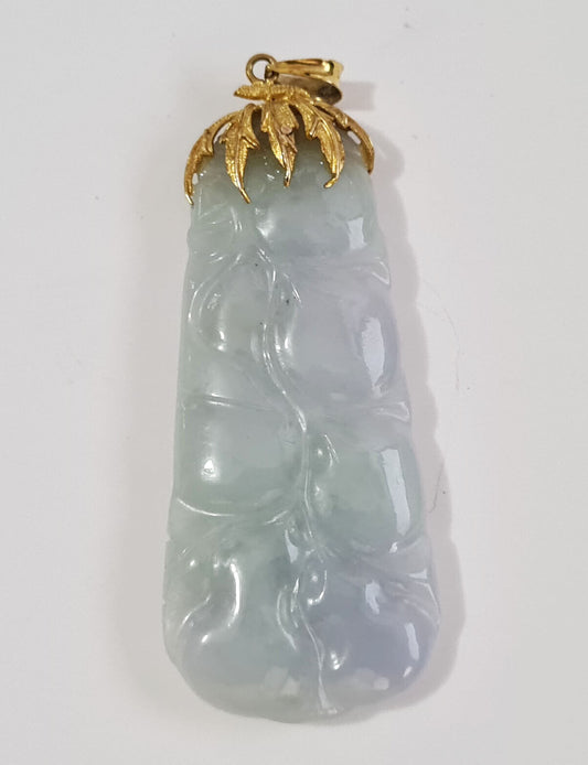 Chinese 14K Yellow Gold Lavender Jade Peach Motif Well Carved Pendant (NaD)#9