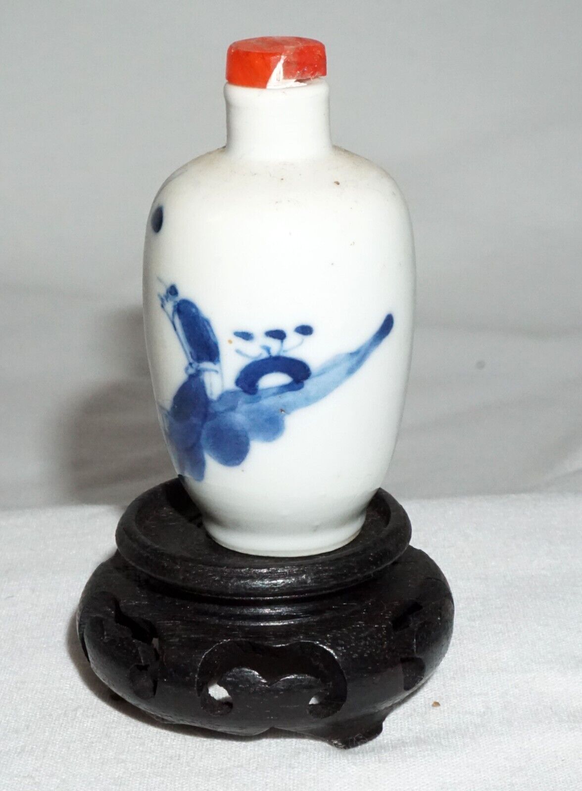 Vintage Chinese B&W Porcelain Snuff Bottle w. Figure in Landscape Motif (LLA)