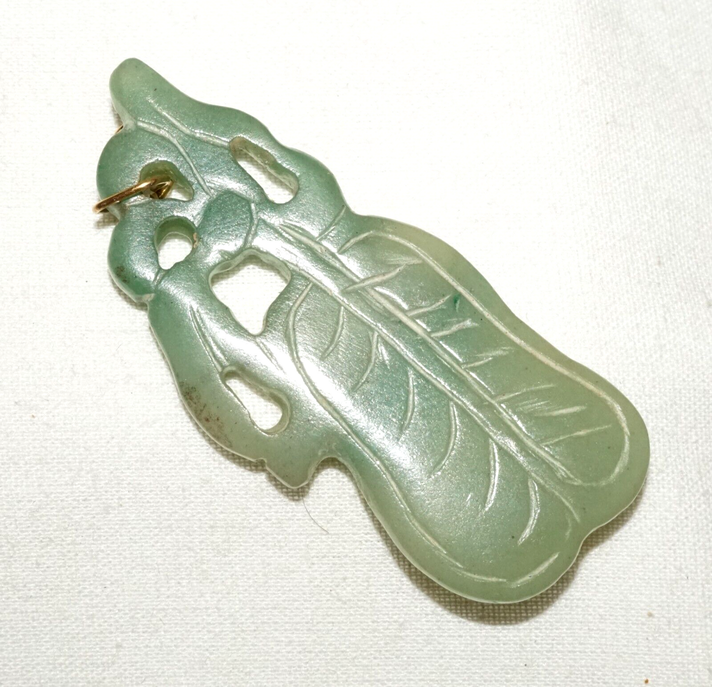 Vintage Chinese Green Jadeite Jade Peach & Leaf Motif Pendant (LeS)L24