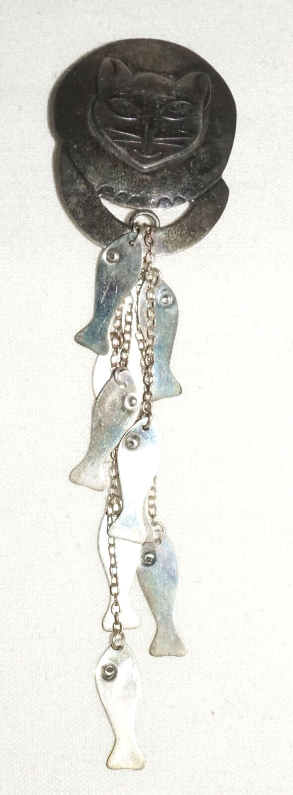 Vintage US Sterling Silver Cat & Fish Dangle Design Brooch by Woods (KiL)