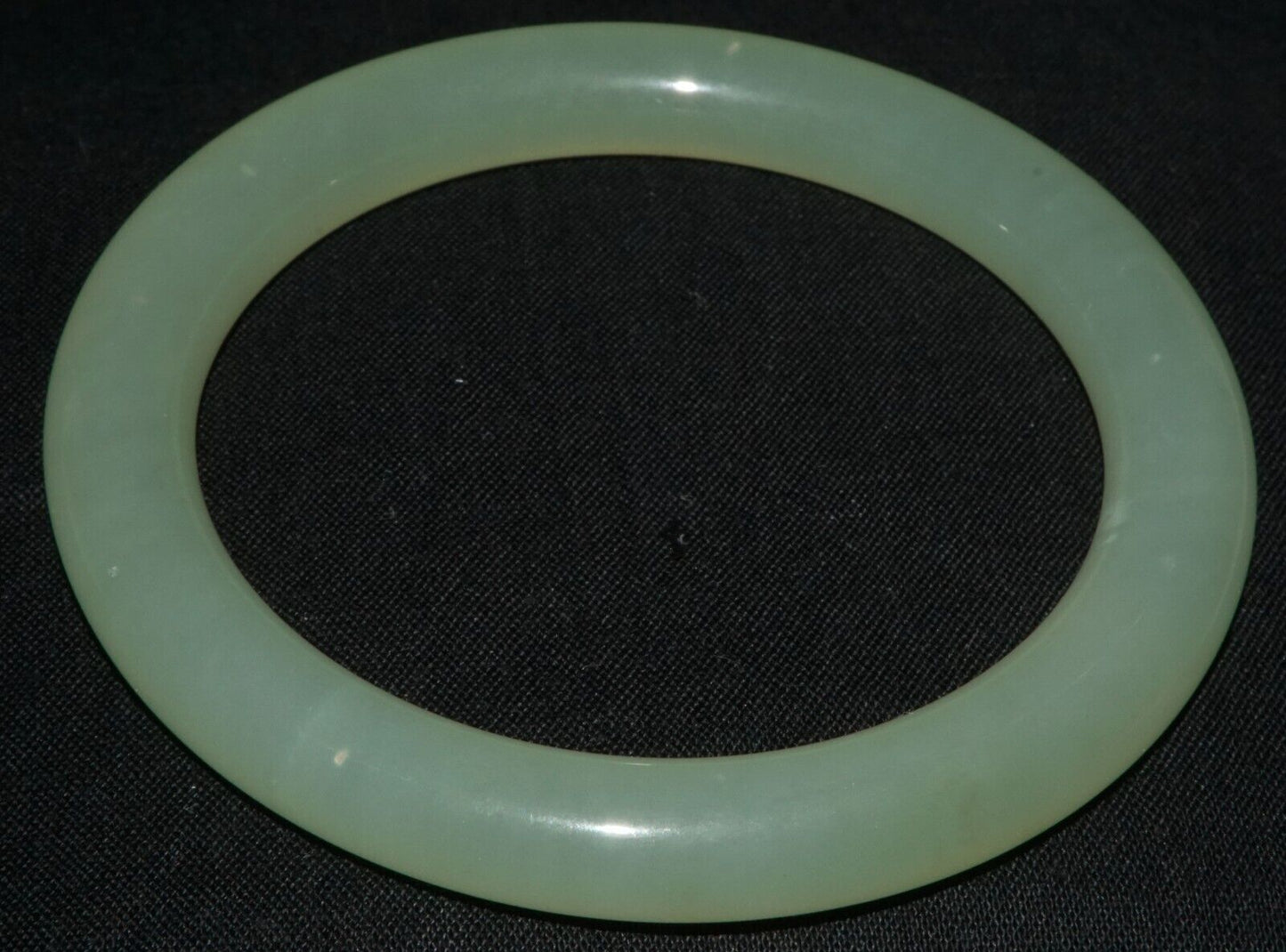 Vintage Chinese Semi Translucent Green Soapstone Bangle Bracelet (LeS) B56