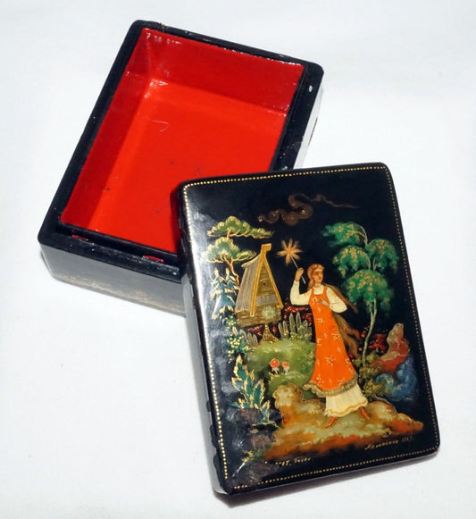 Vintage Russian Lacquer Box Robed Female Figure & Farmhouse signed (AHB)