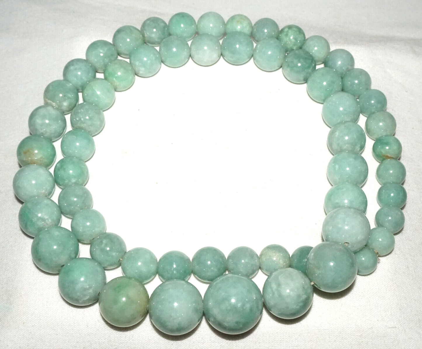 Vintage Chinese Mottled Green Jadeite Jade Graduated Bead Necklace 30" (InS)#L2