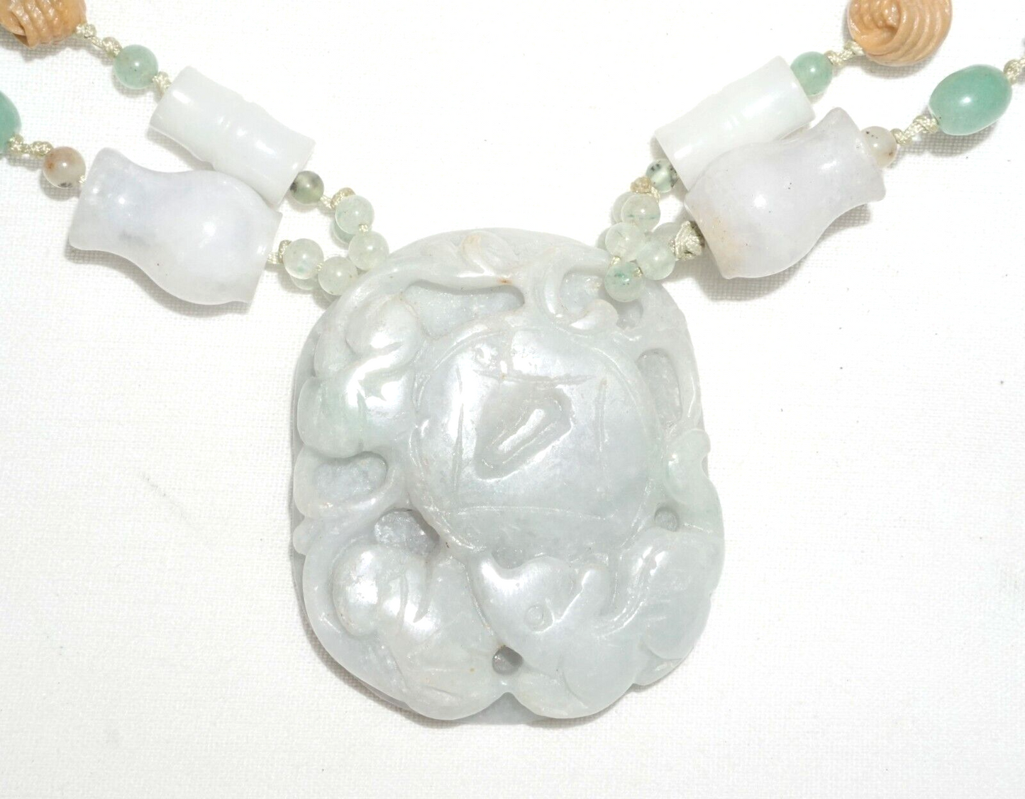 Vintage Chinese Jadeite Jade & Hard-stone Bead Necklace w. Jade Pendant (---)