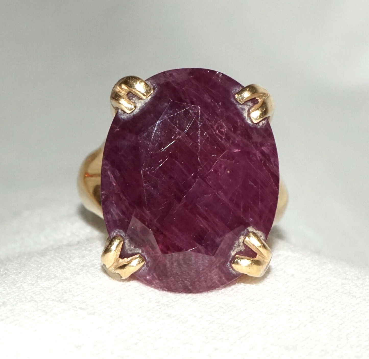 Vintage 14k Yellow Gold Ring Sz.6.75 w. 1x Large Ruby approx. 28ct. (LeS)L22