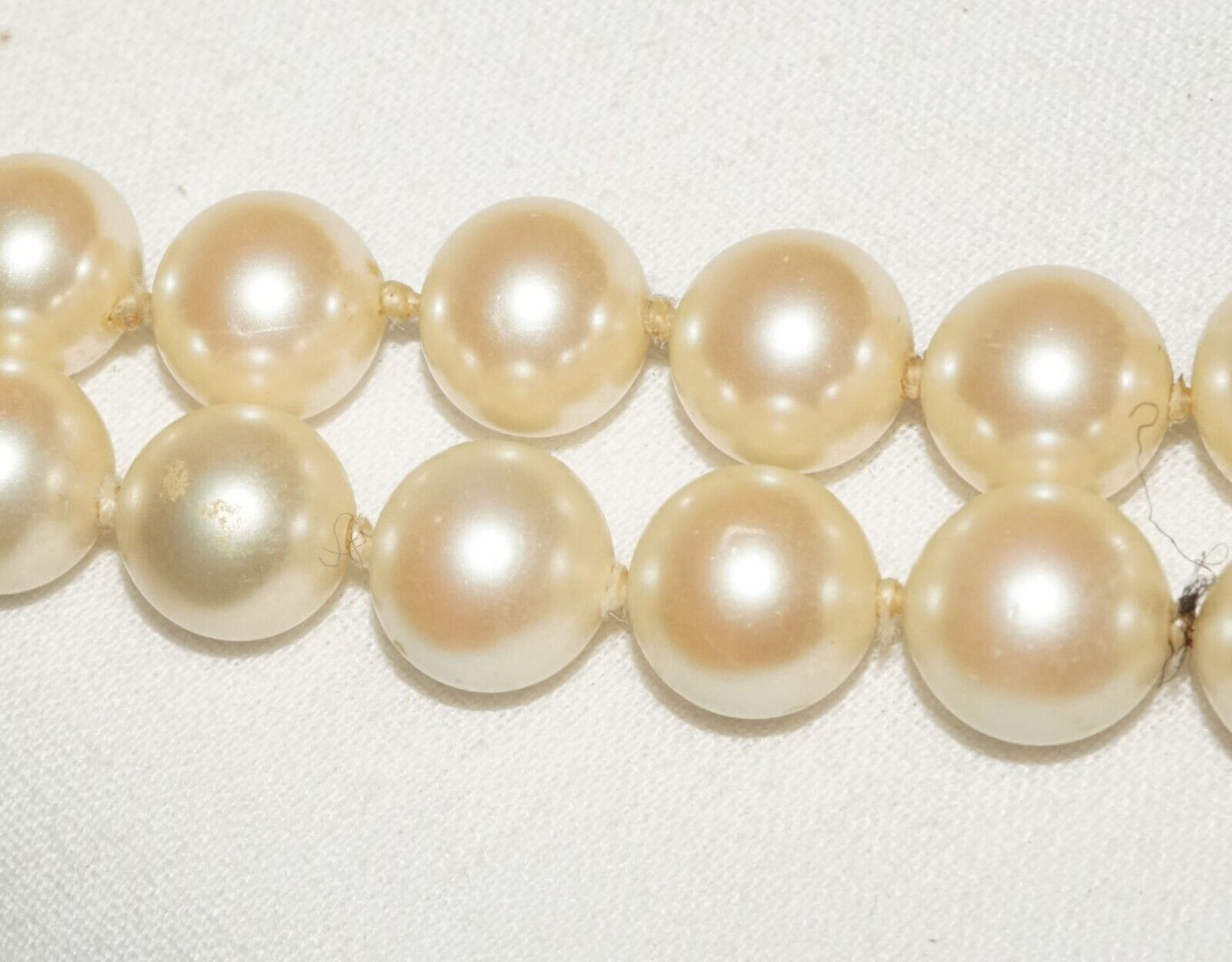 Vintage Faux Pearl Necklace 30" w. Gold Plated Clasp (KoS) L15