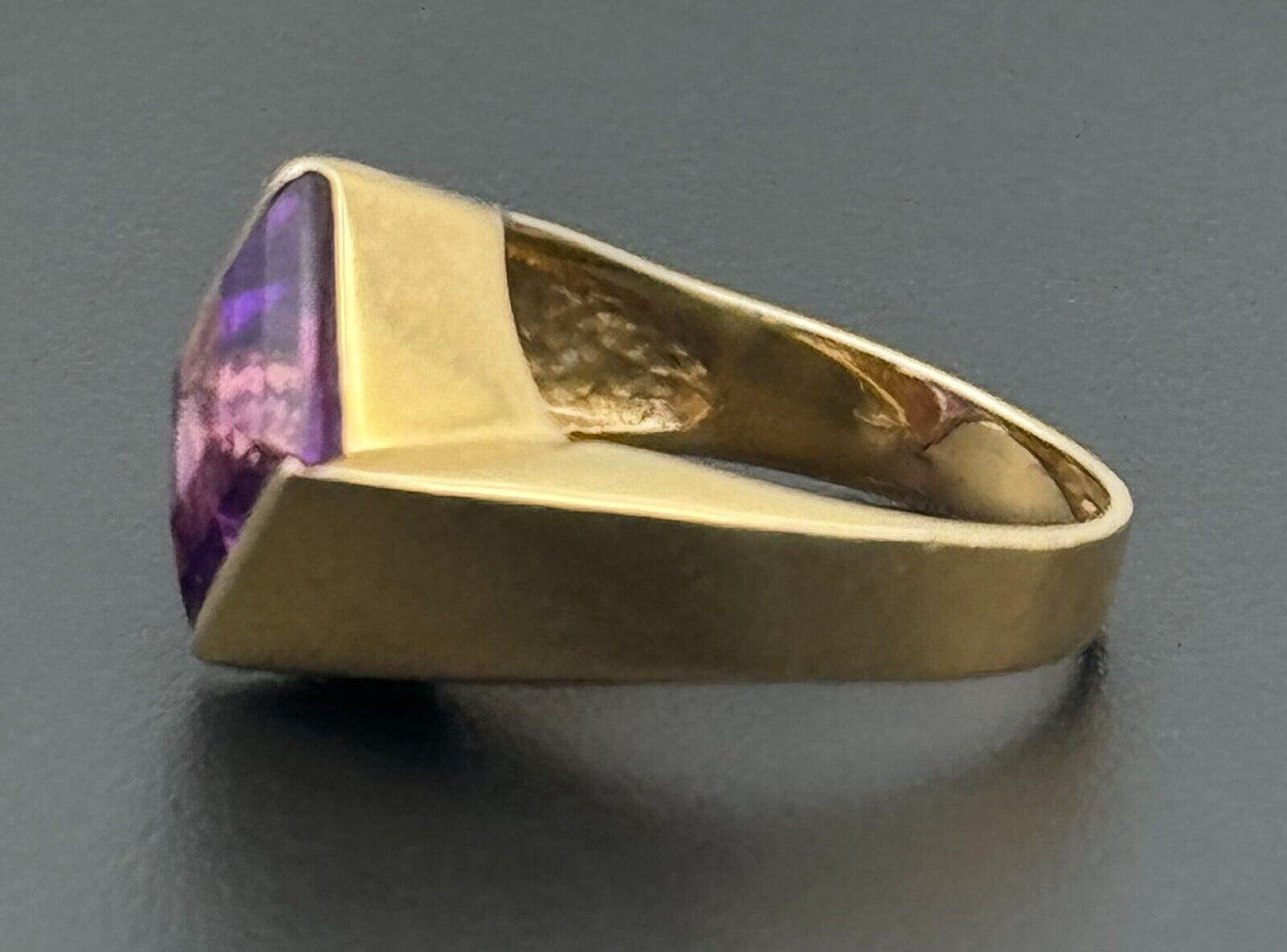 Vintage 14k Y Gold Ring Sz. 6 w Princess Cut Amethyst, Modernist Design (McC)