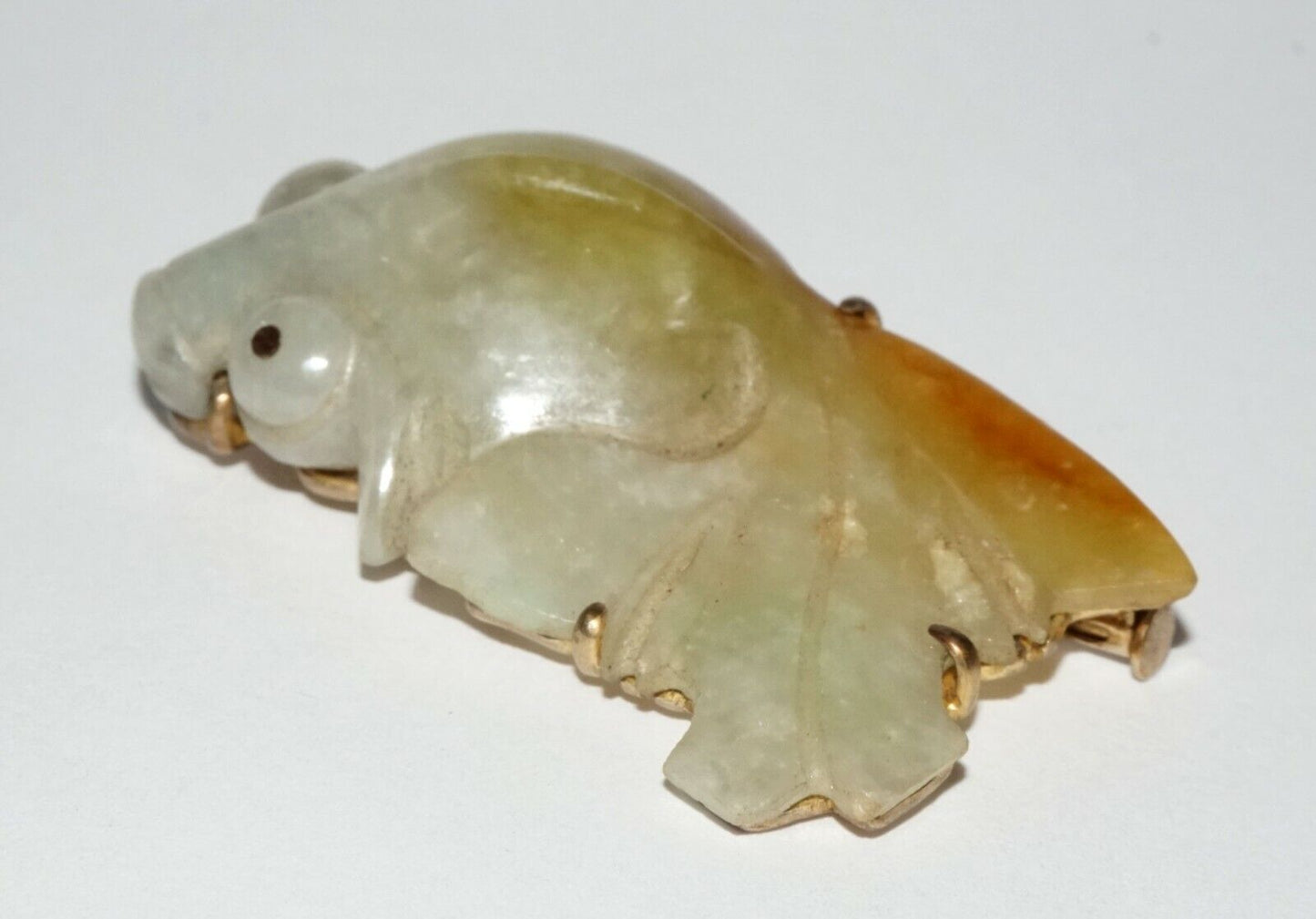 Vintage Chinese Yellow Gold set Brooch w. Jadeite Jade Goldfish Motif (LeS) G6