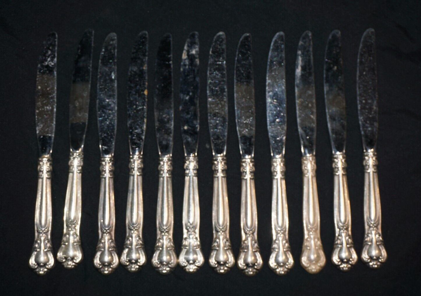 12Pc American Sterling Silver Dinner Knives 9 1/8"- Gorham Chantilly 1895 (ChB)