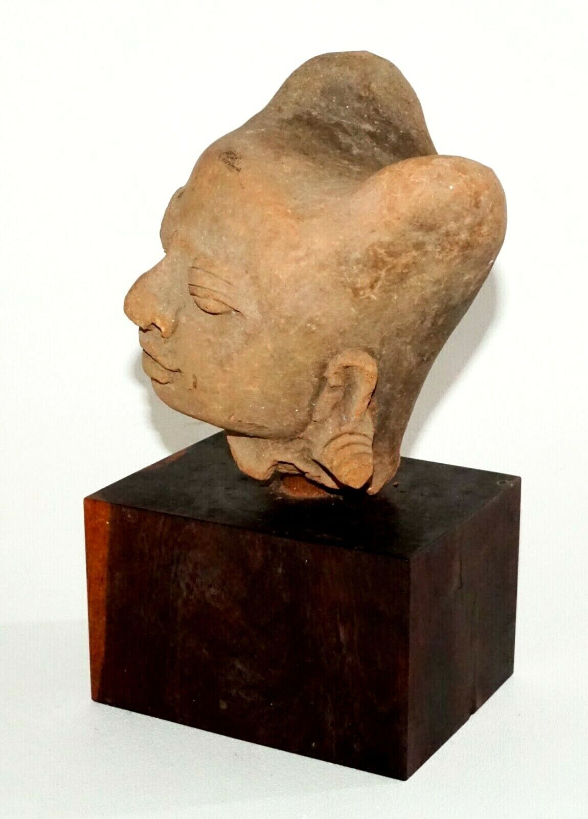 14C Indonesian Majapahit Pottery Clay Head on Wooden Stand (PoD) IC