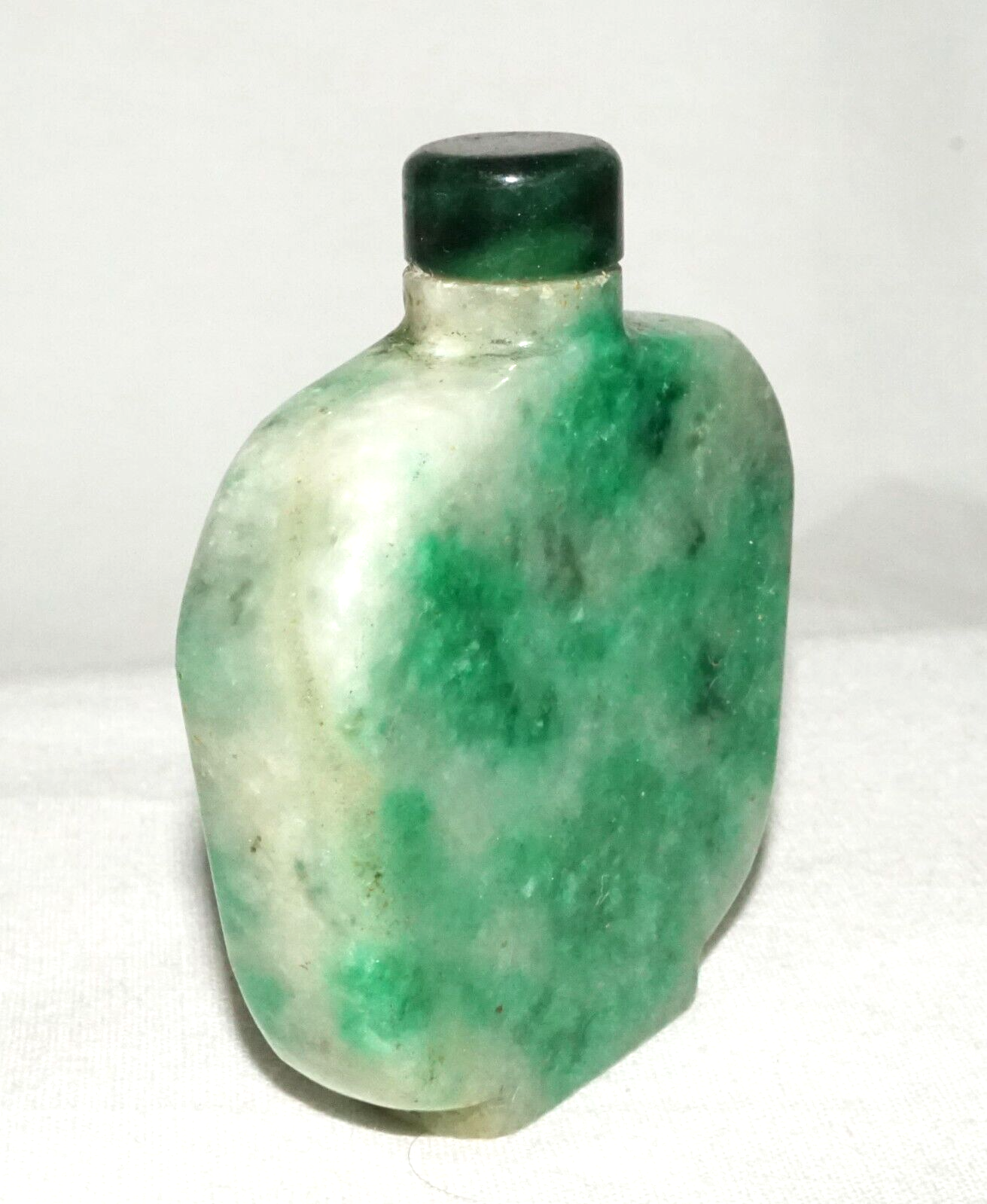 Vintage Chinese Mottle Apple Green Jadeite Jade Snuff Bottle & Stopper (LeS)