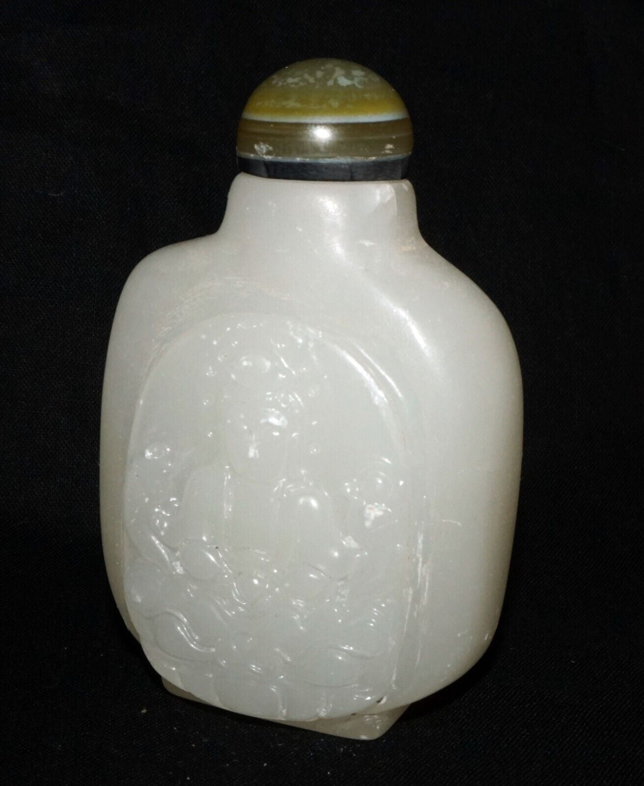 Vintage Chinese Glass Carved Snuff Bottle w. Seated Buddha Motif (LeS) G11