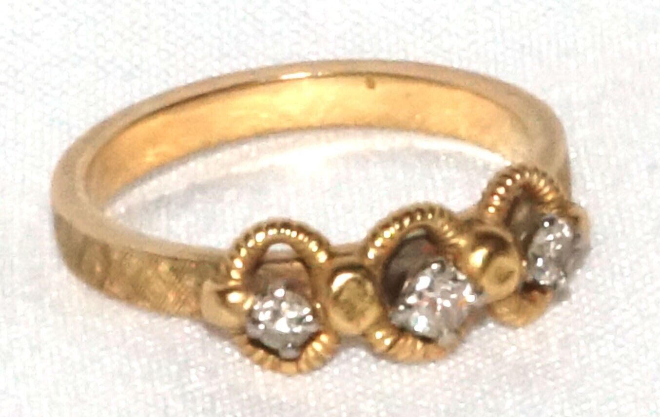 Vintage 14k Yellow Gold Custom Ring Accented w 3 Diamonds Sz 6.5 (QuC) 24