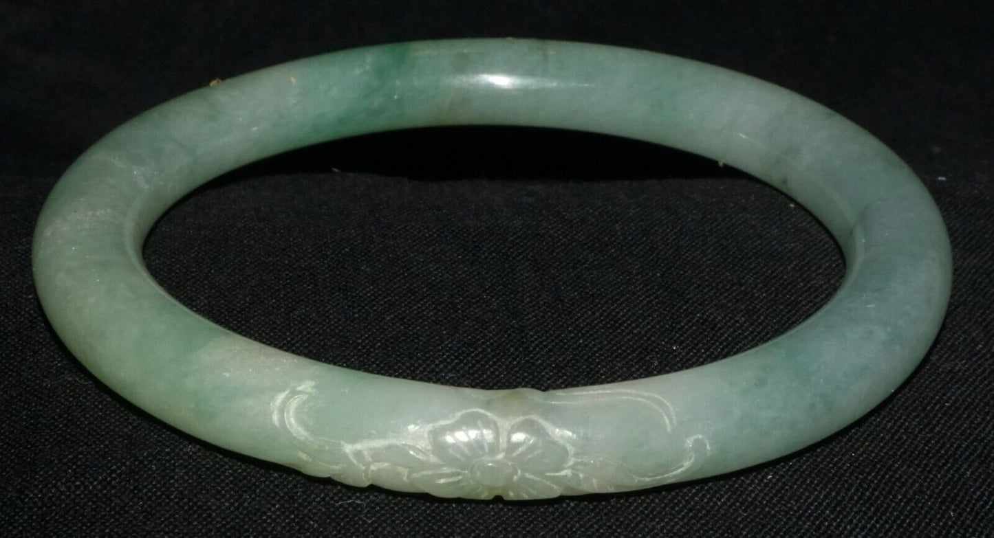 Vintage Chinese Mottled Green Jadeite Jade Flower Motif Bangle Bracelet (LeS)B62