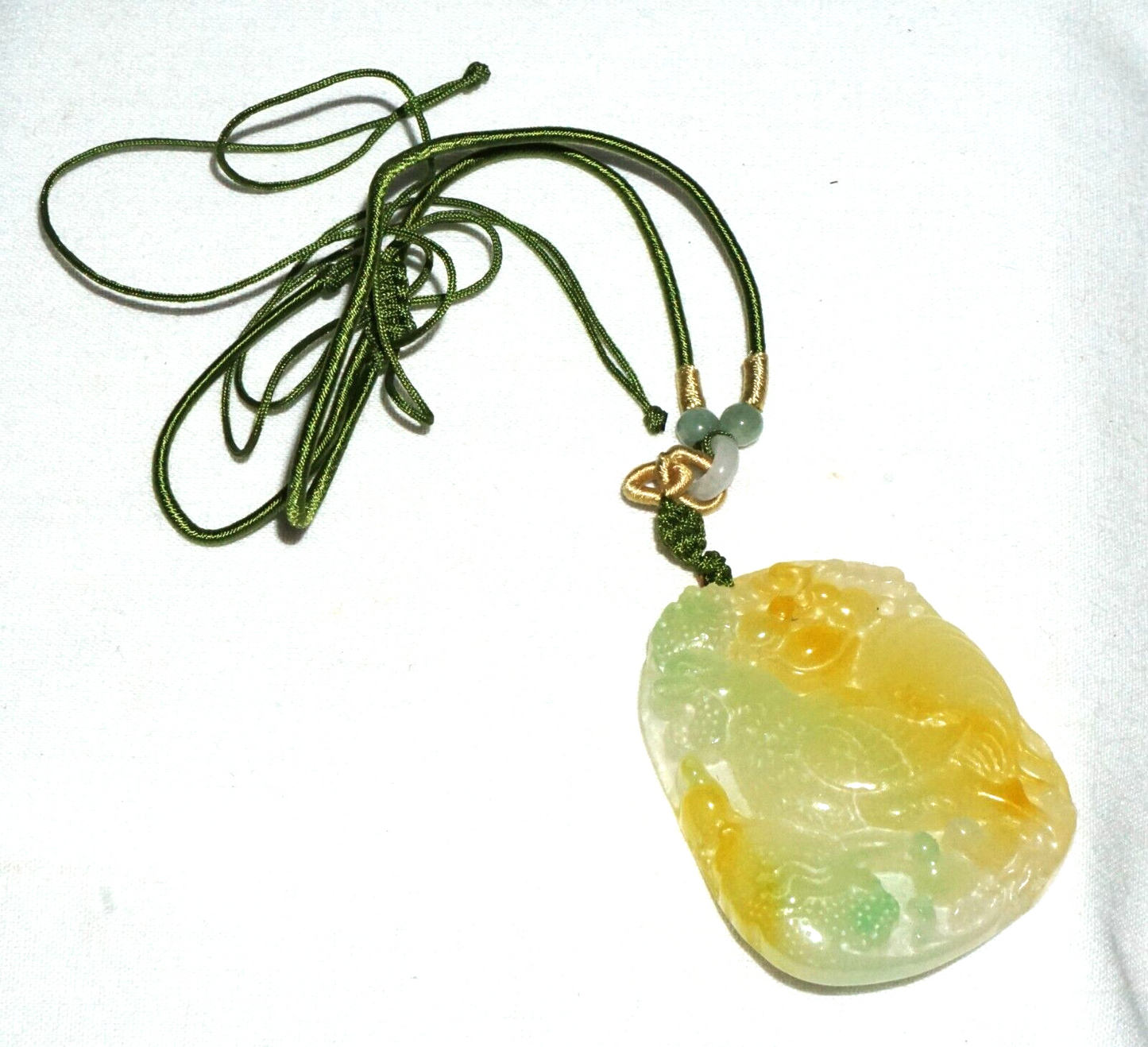 Vintage Chinese Semi Translucent Jadeite Jade Pendant w. Chicken & Chicks (---)